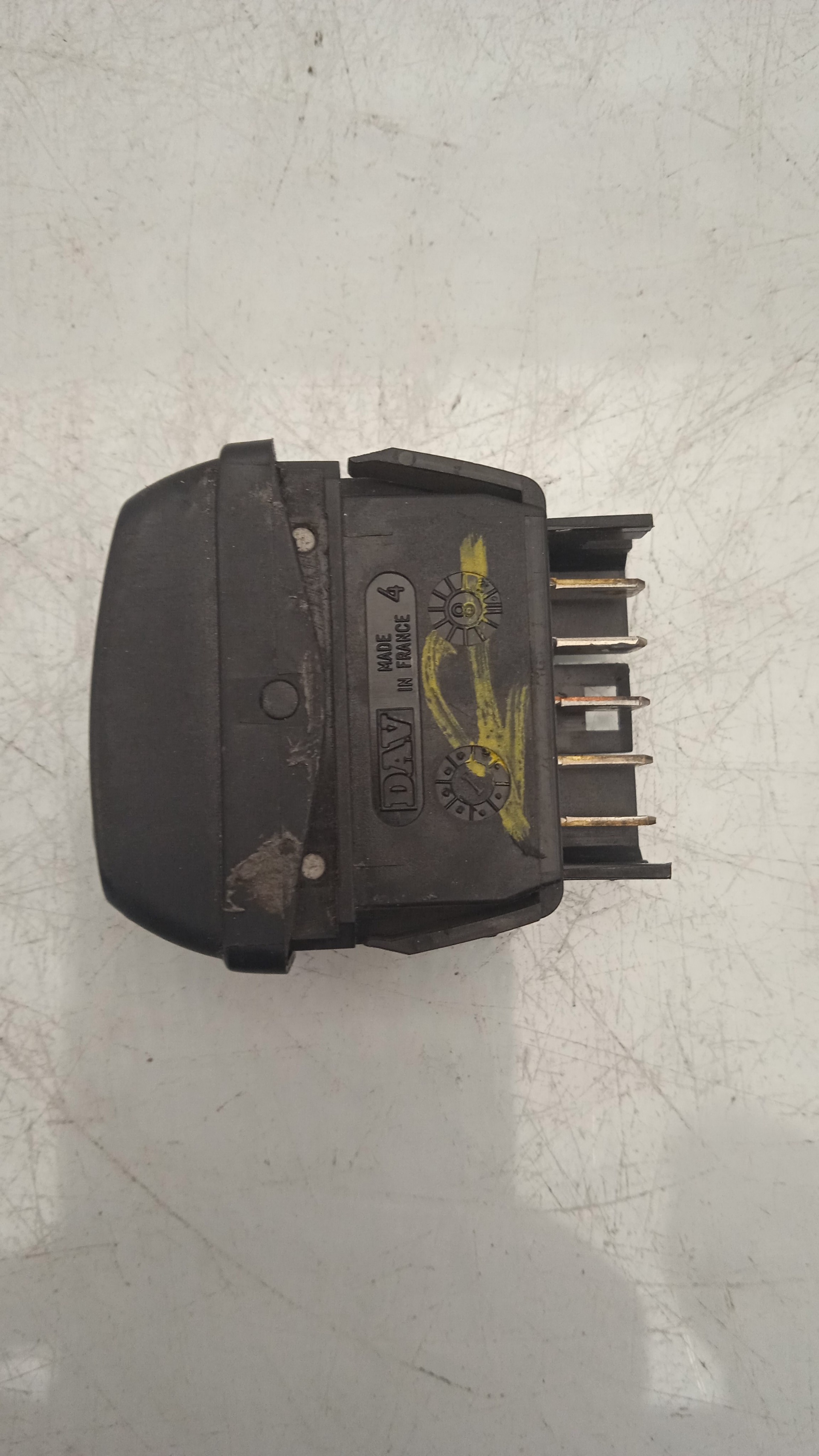 MANDO ELEVALUNAS DELANTERO IZQUIERDO CITROEN XSARA DHY