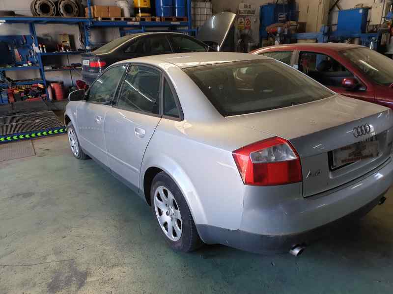 PUERTA DELANTERA DERECHA AUDI A4 AVJ