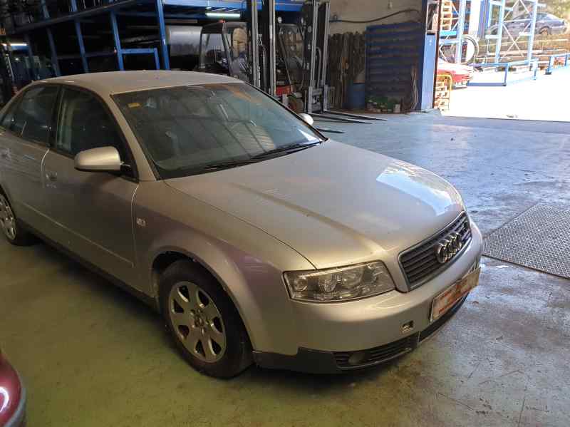 PUERTA DELANTERA DERECHA AUDI A4 AVJ