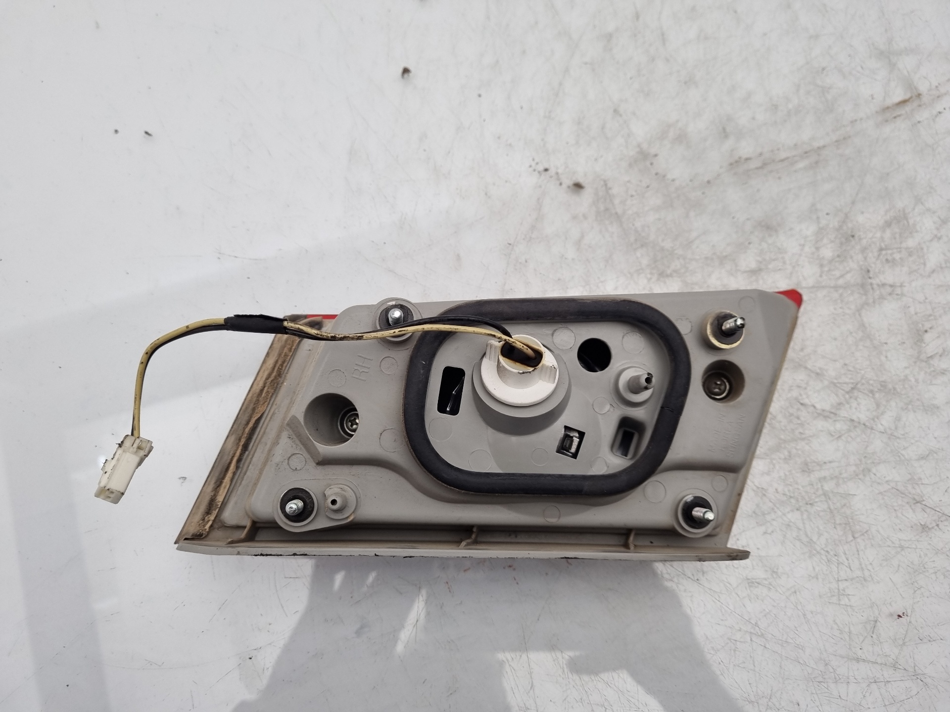 PILOTO TRASERO DERECHO INTERIOR CHEVROLET EPICA Z20S