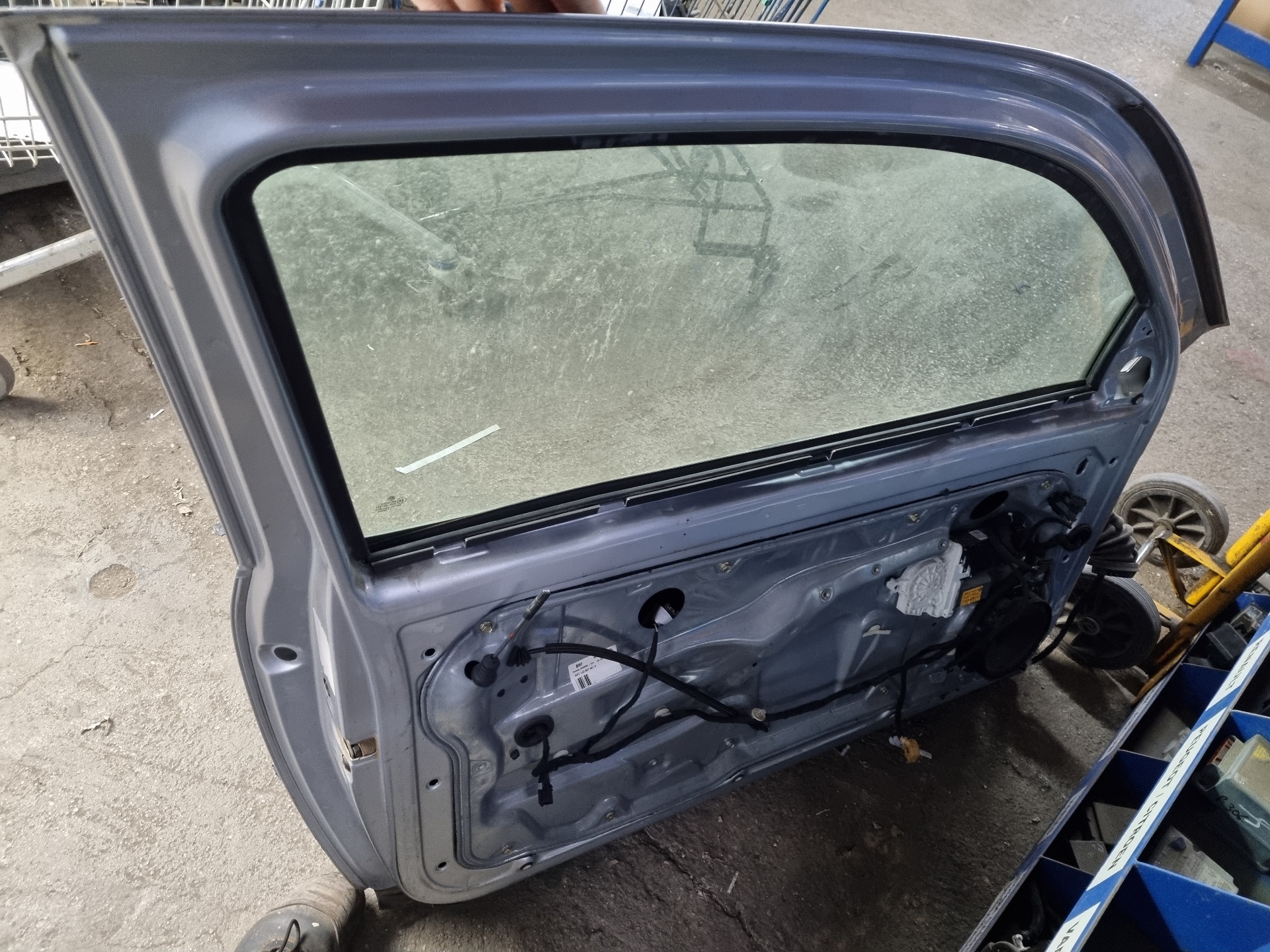 PUERTA DELANTERA IZQUIERDA VOLKSWAGEN GOLF AKL