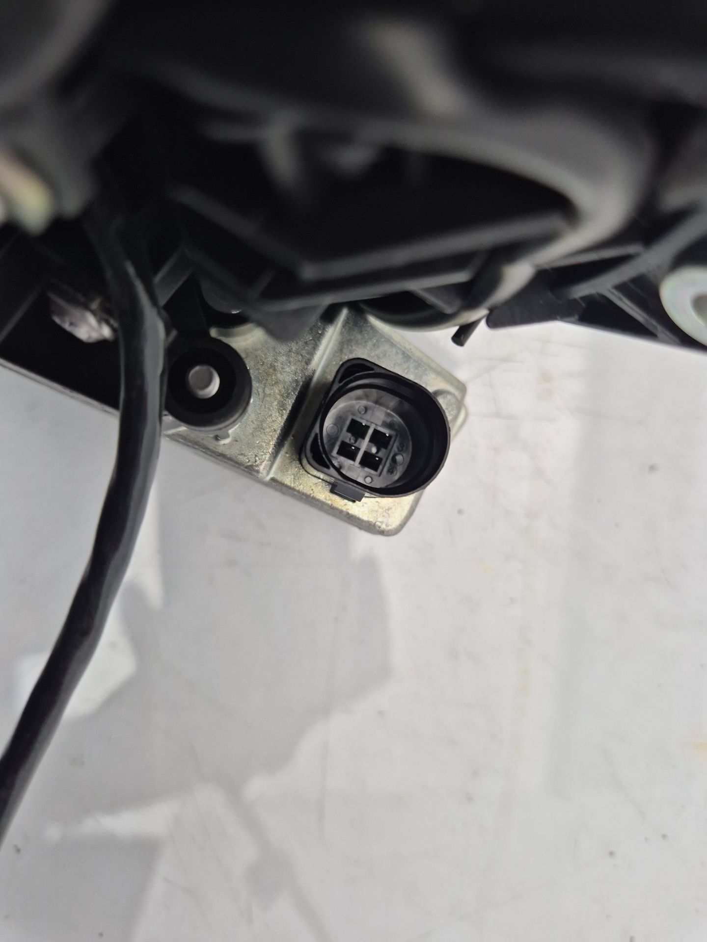 MANETA EXTERIOR PORTON VOLKSWAGEN PASSAT 