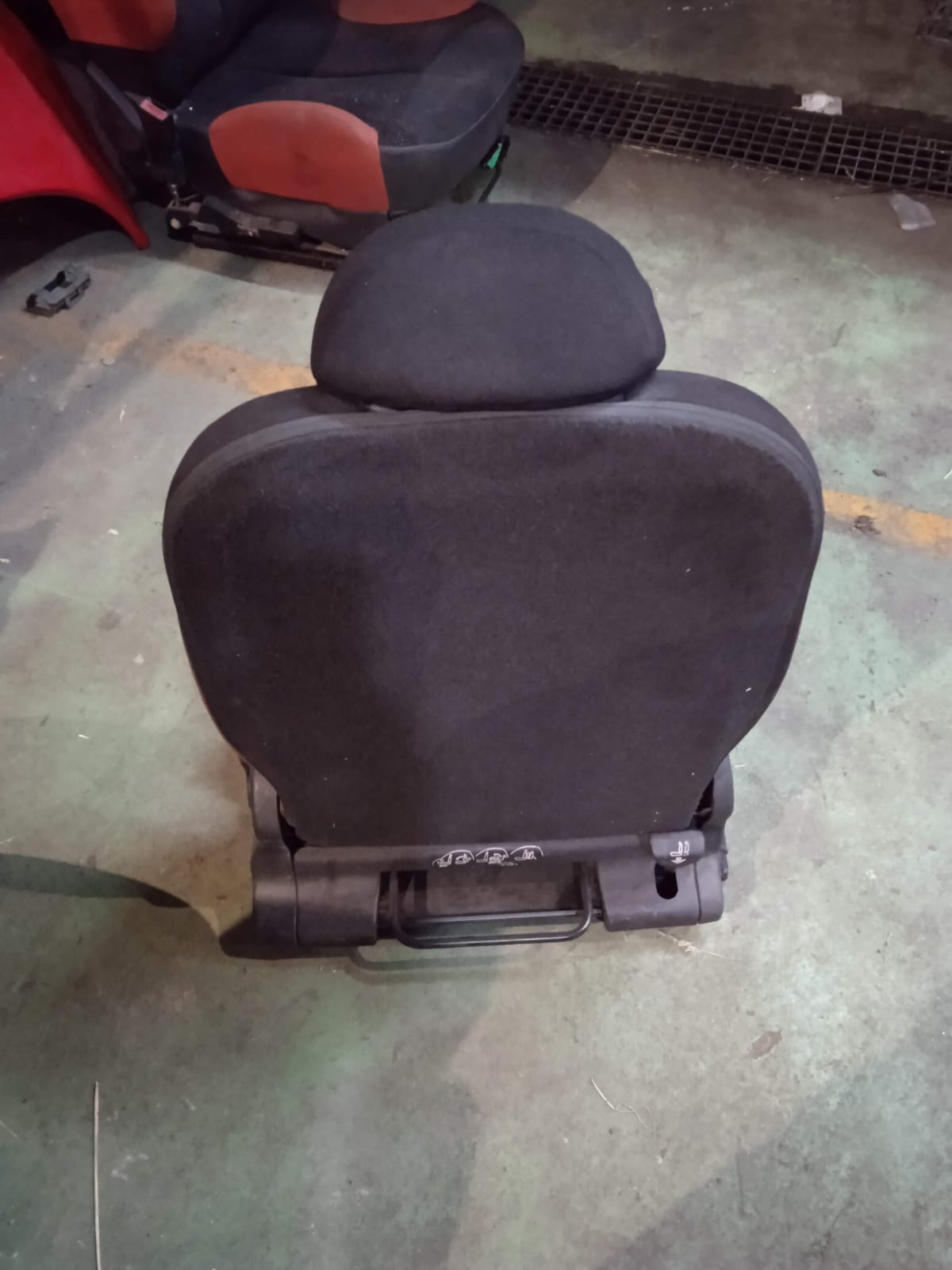 ASIENTOS TRASERO DERECHO CITROEN C2 KFV