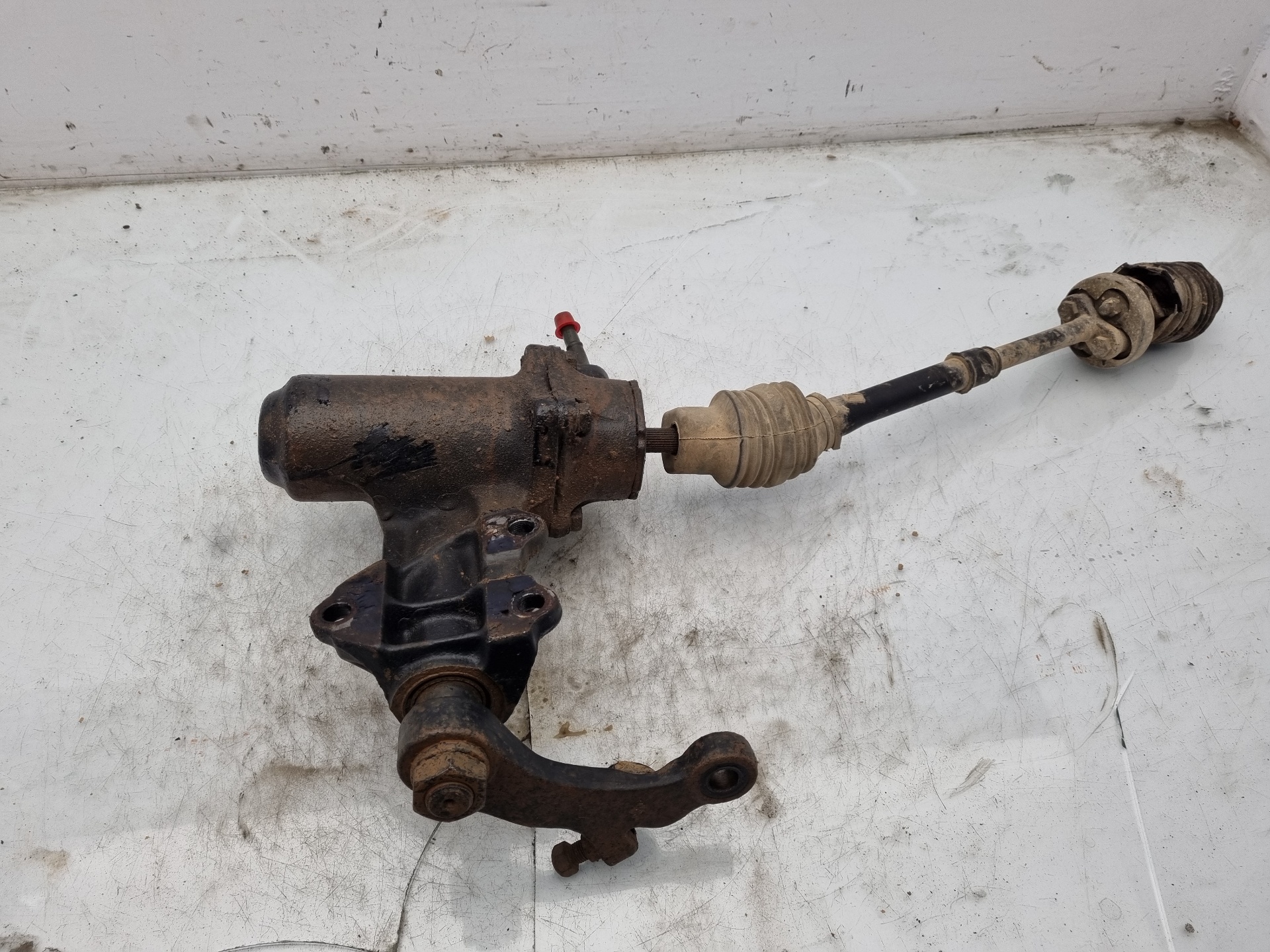 CAJA DIRECCION SUZUKI VITARA G16A