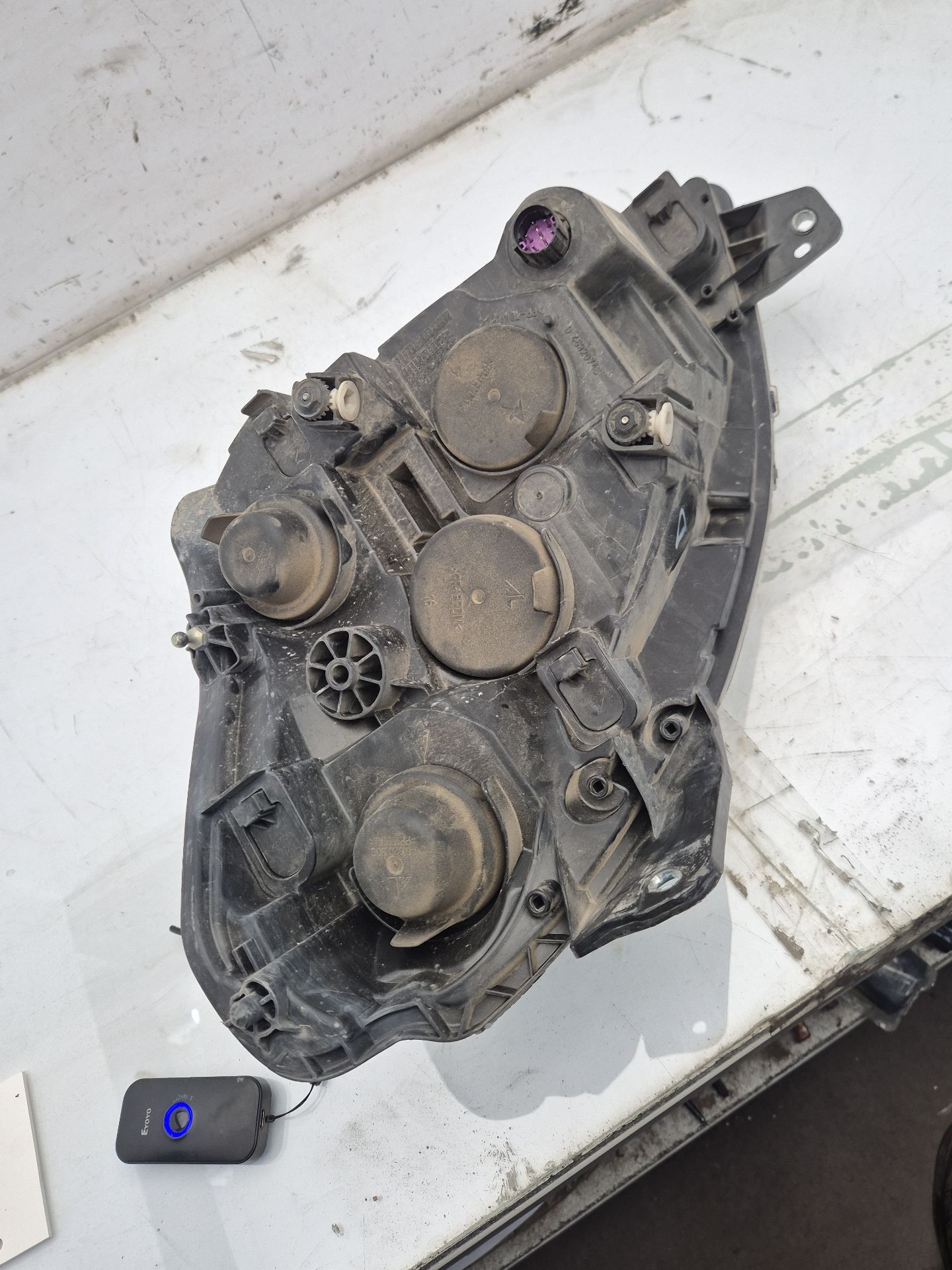 FARO DERECHO IVECO DAILY 