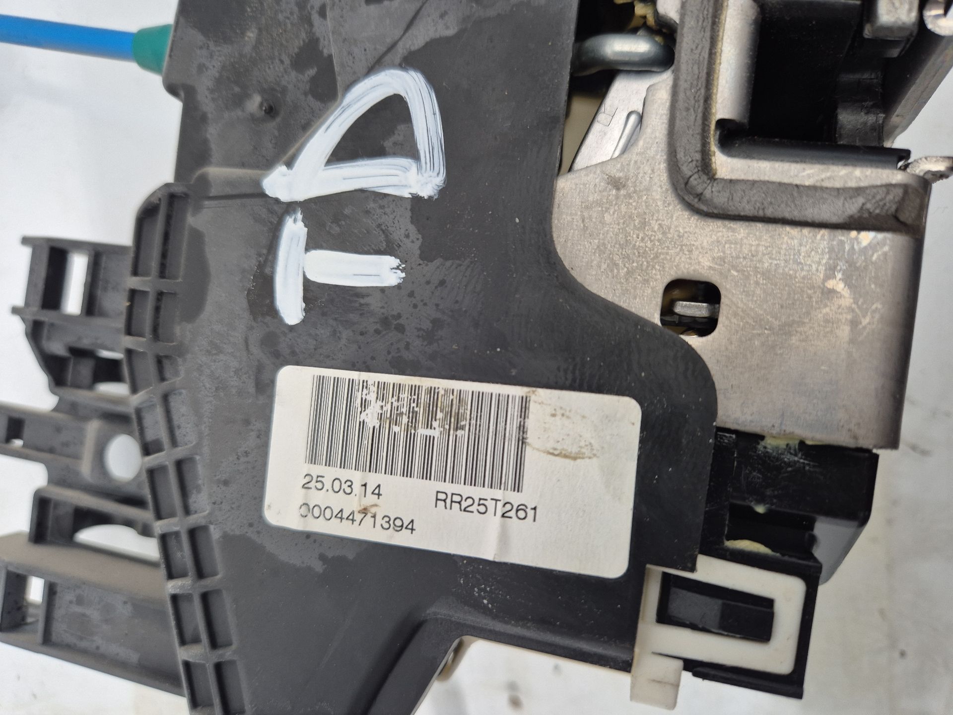 CERRADURA PUERTA TRASERA DERECHA MERCEDES-BENZ CLA 