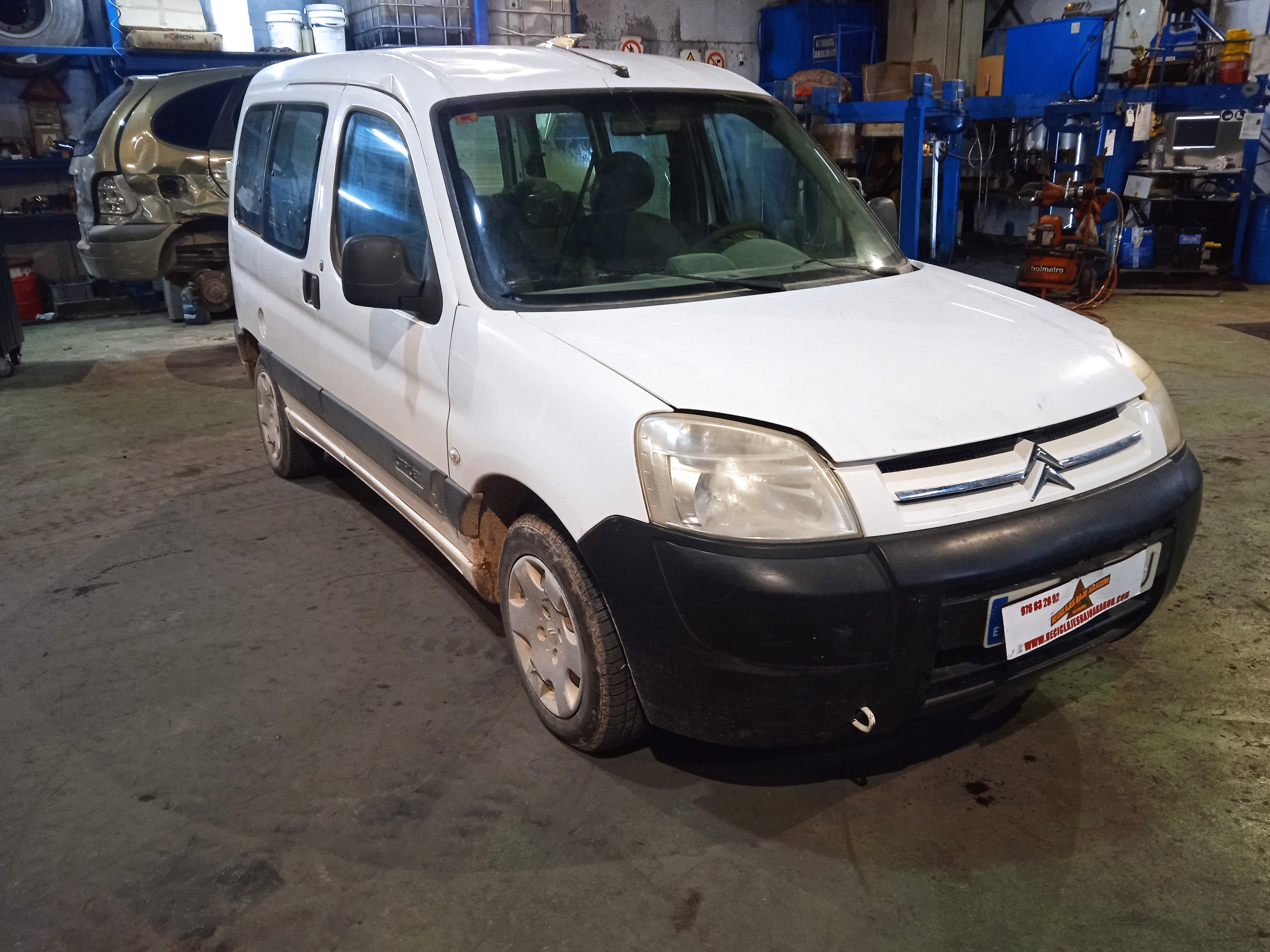 MANGUETA DELANTERA DERECHA CITROEN BERLINGO 9HW