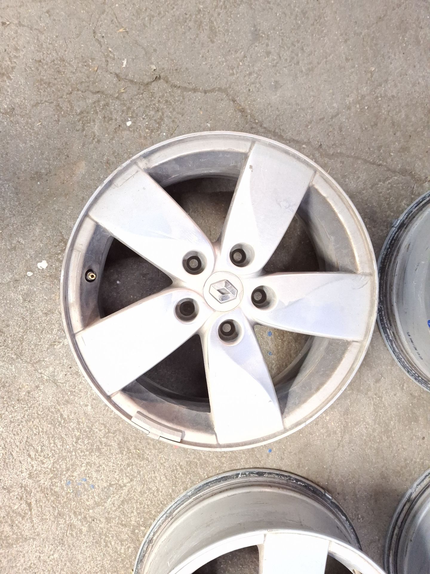 JUEGO LLANTAS RENAULT FLUENCE 