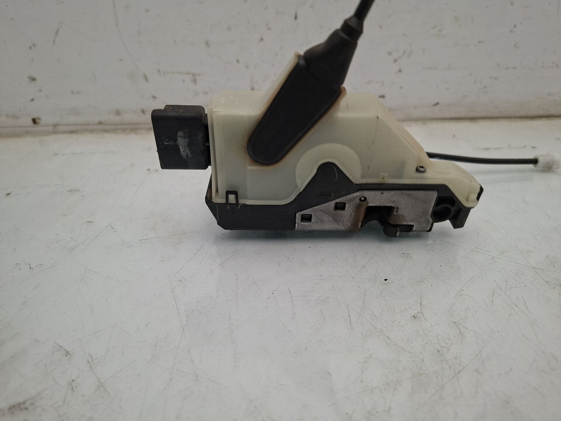 CERRADURA PUERTA DELANTERA DERECHA PEUGEOT 2008 
