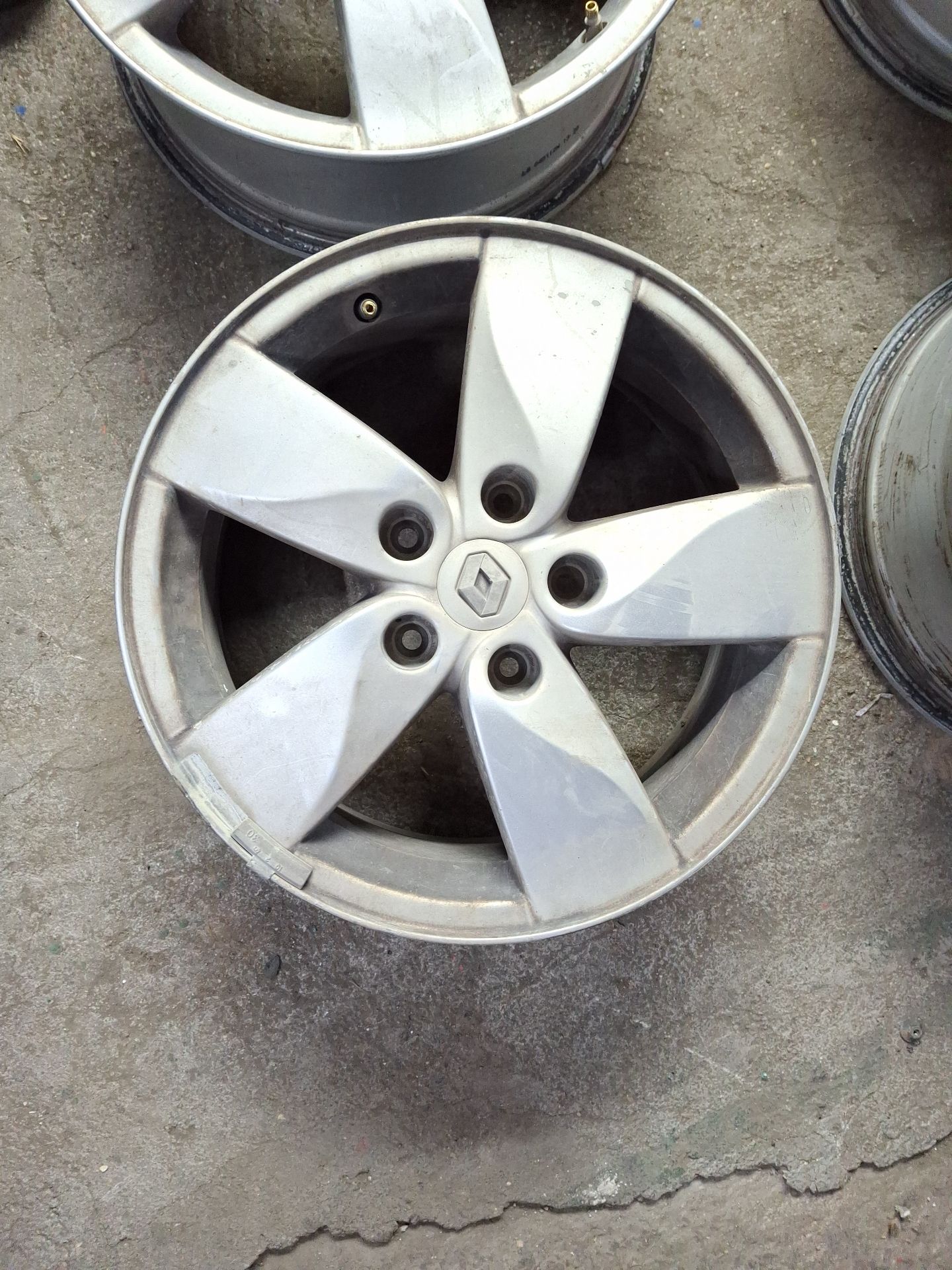 JUEGO LLANTAS RENAULT FLUENCE 