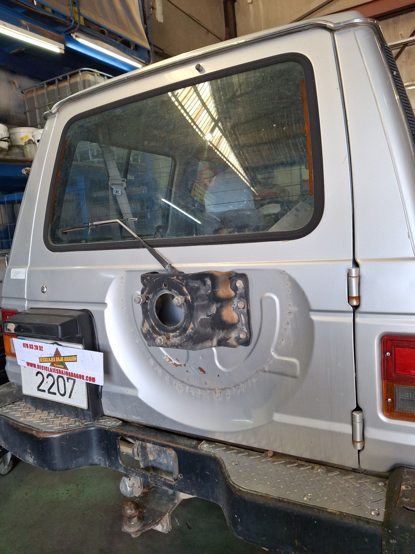 PORTON TRASERO MITSUBISHI MONTERO 