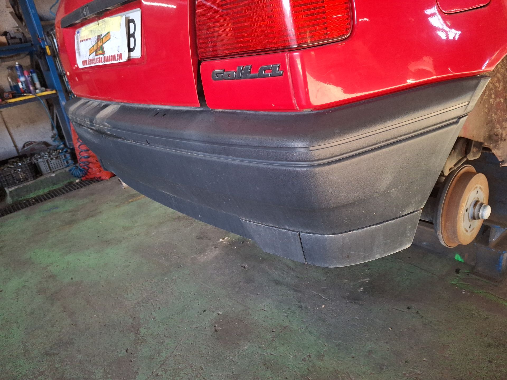 PARAGOLPES TRASERO VOLKSWAGEN GOLF 