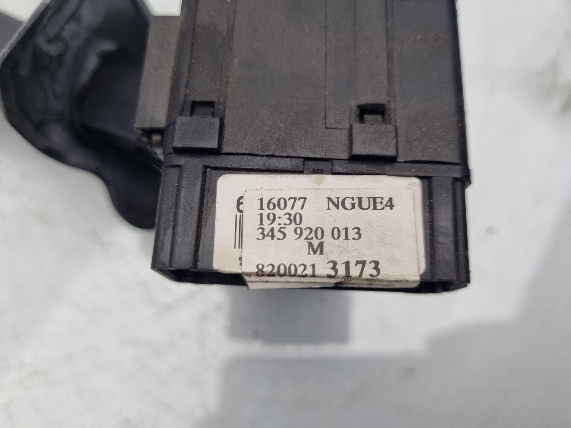 MANDO LIMPIA DACIA LOGAN K7M F7