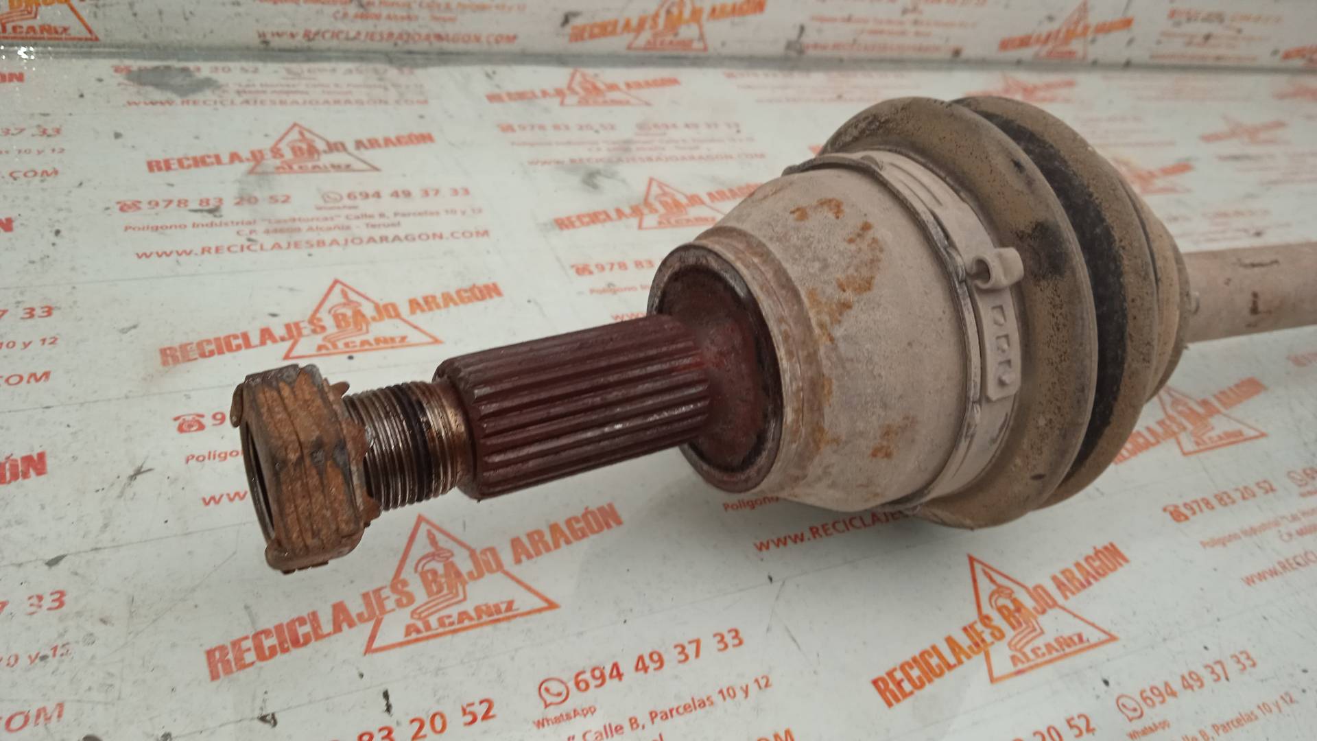 TRANSMISION DELANTERA DERECHA FORD FIESTA F6JB