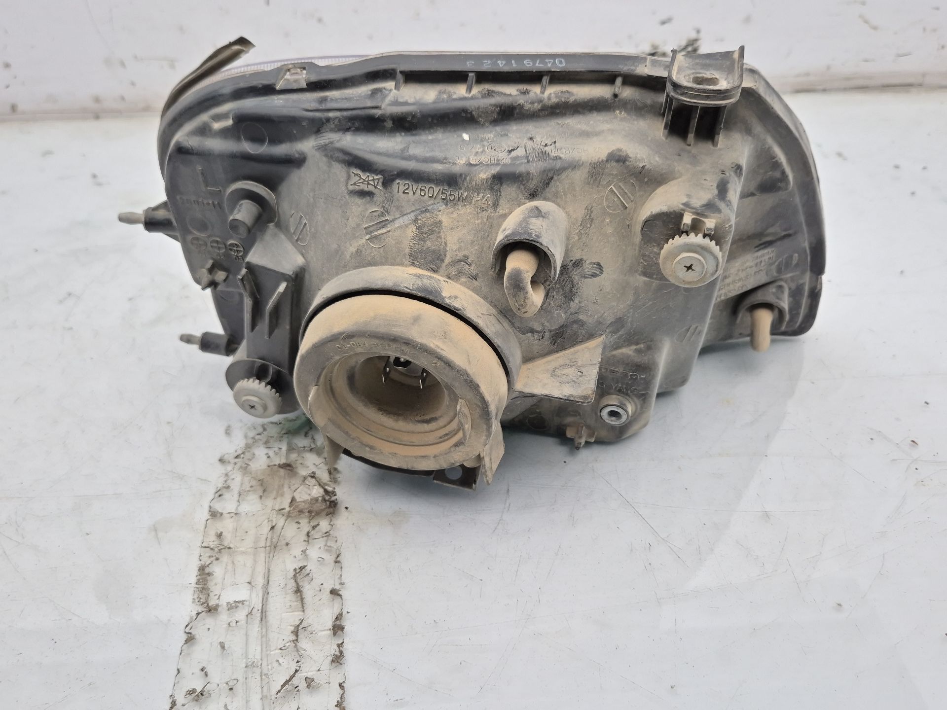 FARO IZQUIERDO MITSUBISHI L200 