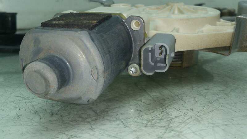 ELEVALUNAS DELANTERO DERECHO NISSAN MICRA CR12DE