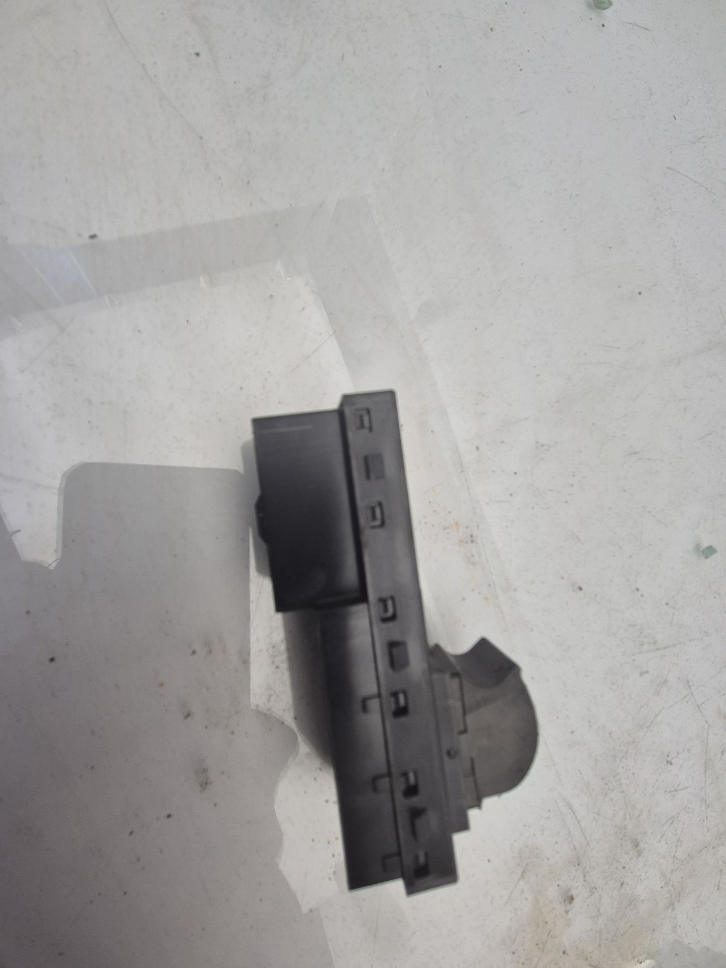 MANDO ELEVALUNAS DELANTERO DERECHO FIAT TIPO 