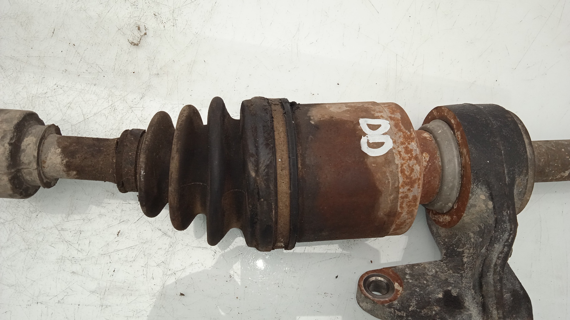 TRANSMISION DELANTERA DERECHA MAZDA 6 L8