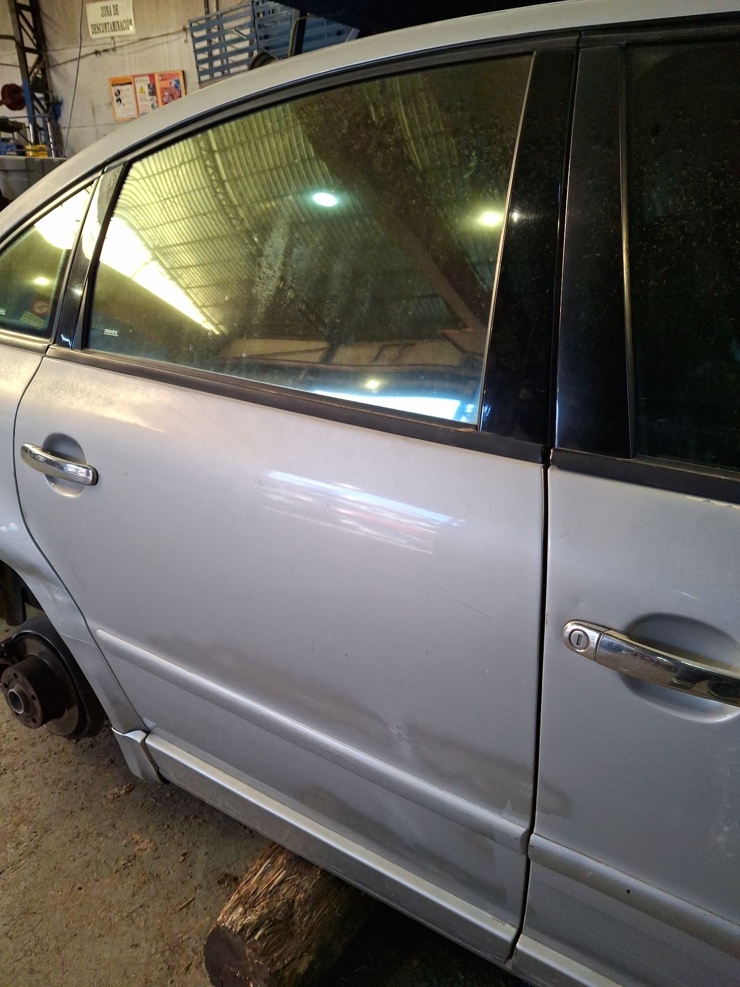 PUERTA TRASERA DERECHA VOLKSWAGEN PASSAT 