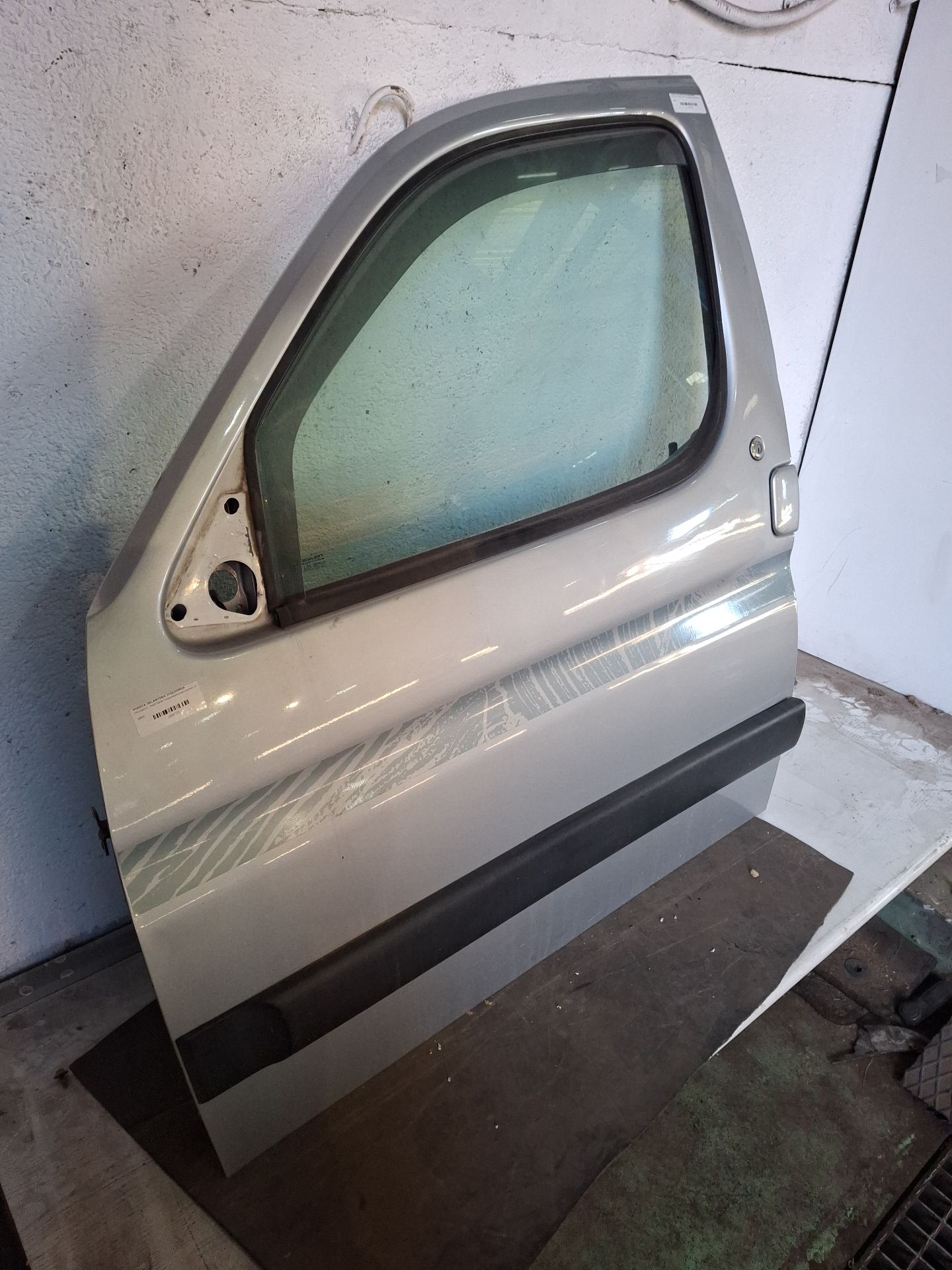 PUERTA DELANTERA IZQUIERDA PEUGEOT PARTNER 