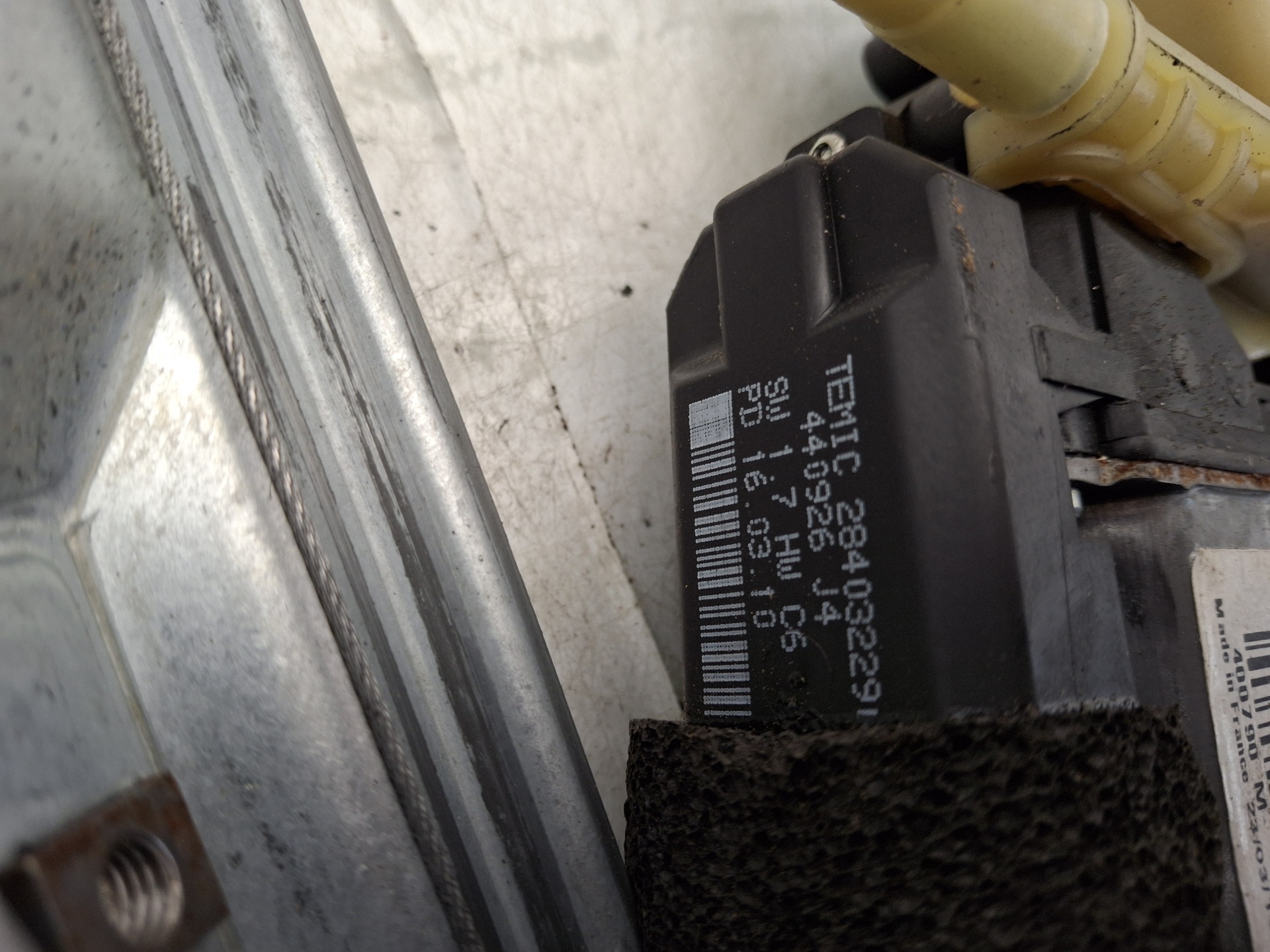 ELEVALUNAS DELANTERO IZQUIERDO RENAULT MEGANE F9Q B8