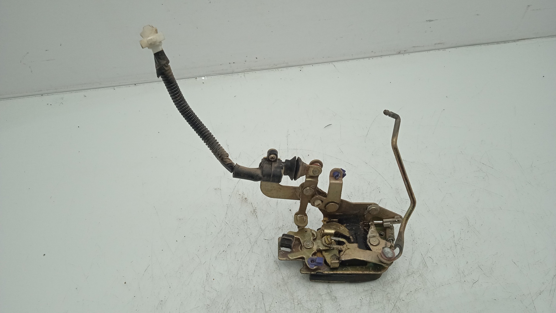 CERRADURA PUERTA DELANTERA IZQUIERDA DAIHATSU FERO HD