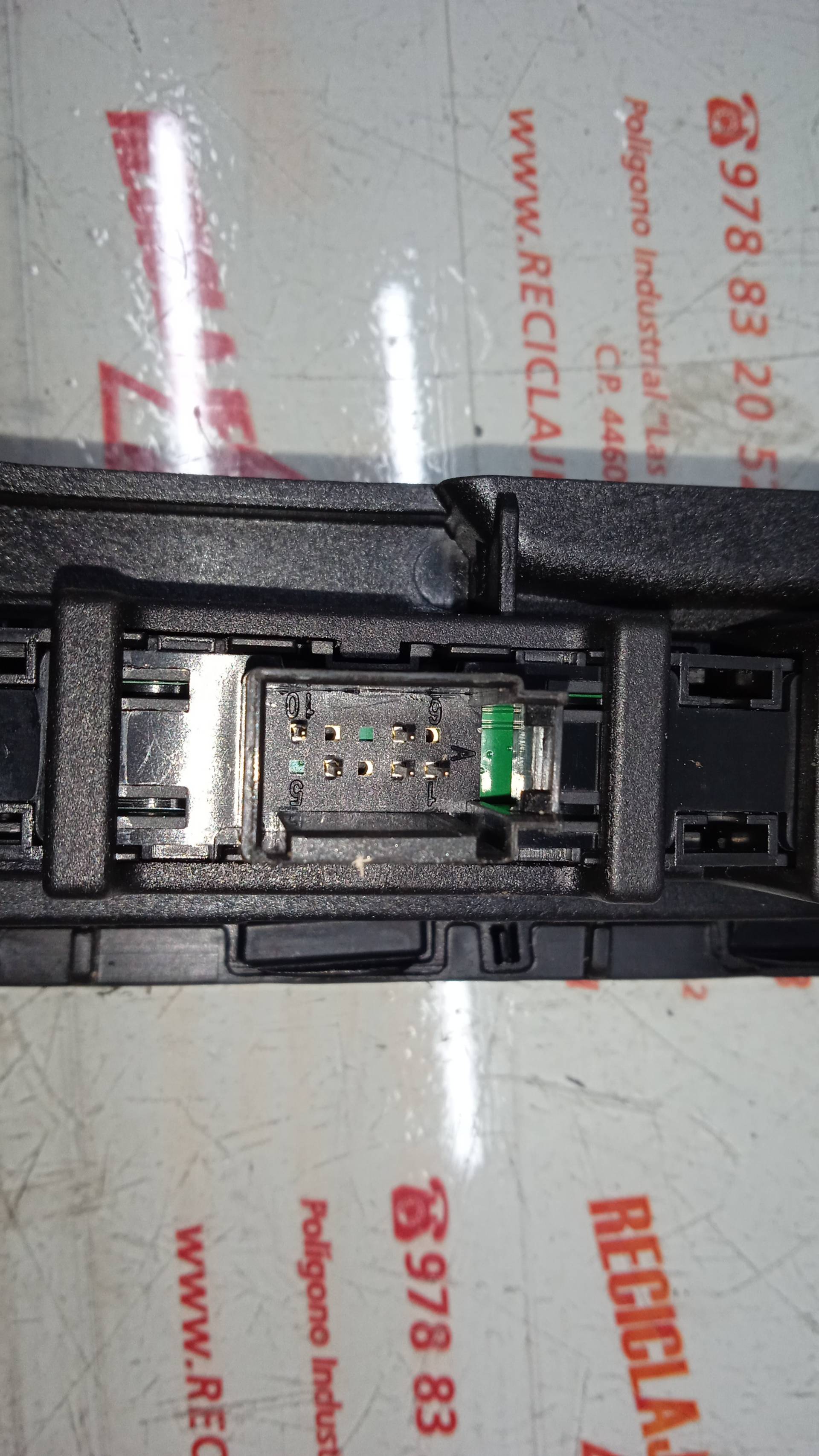 INTERRUPTOR VOLKSWAGEN PASSAT DCZ