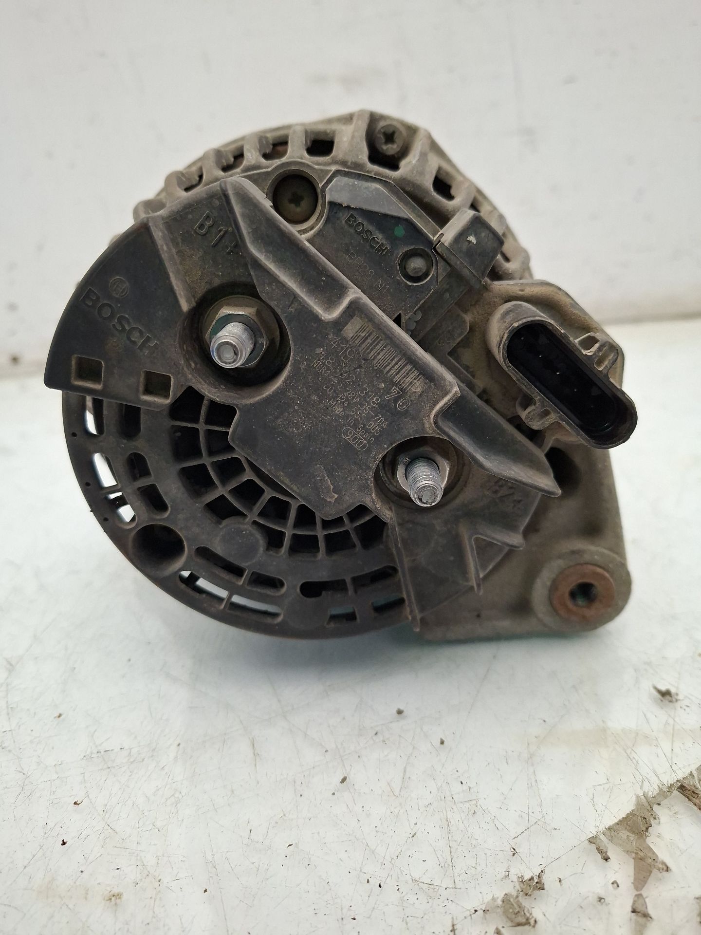 ALTERNADOR IVECO 100E 