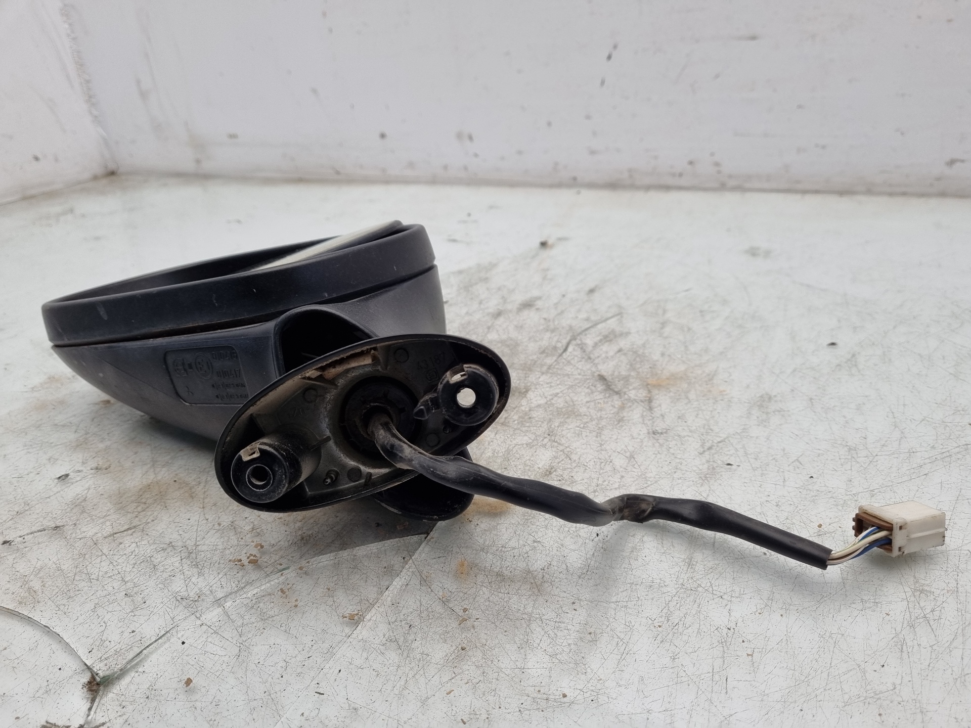 RETROVISOR IZQUIERDO MITSUBISHI CARISMA 4G92