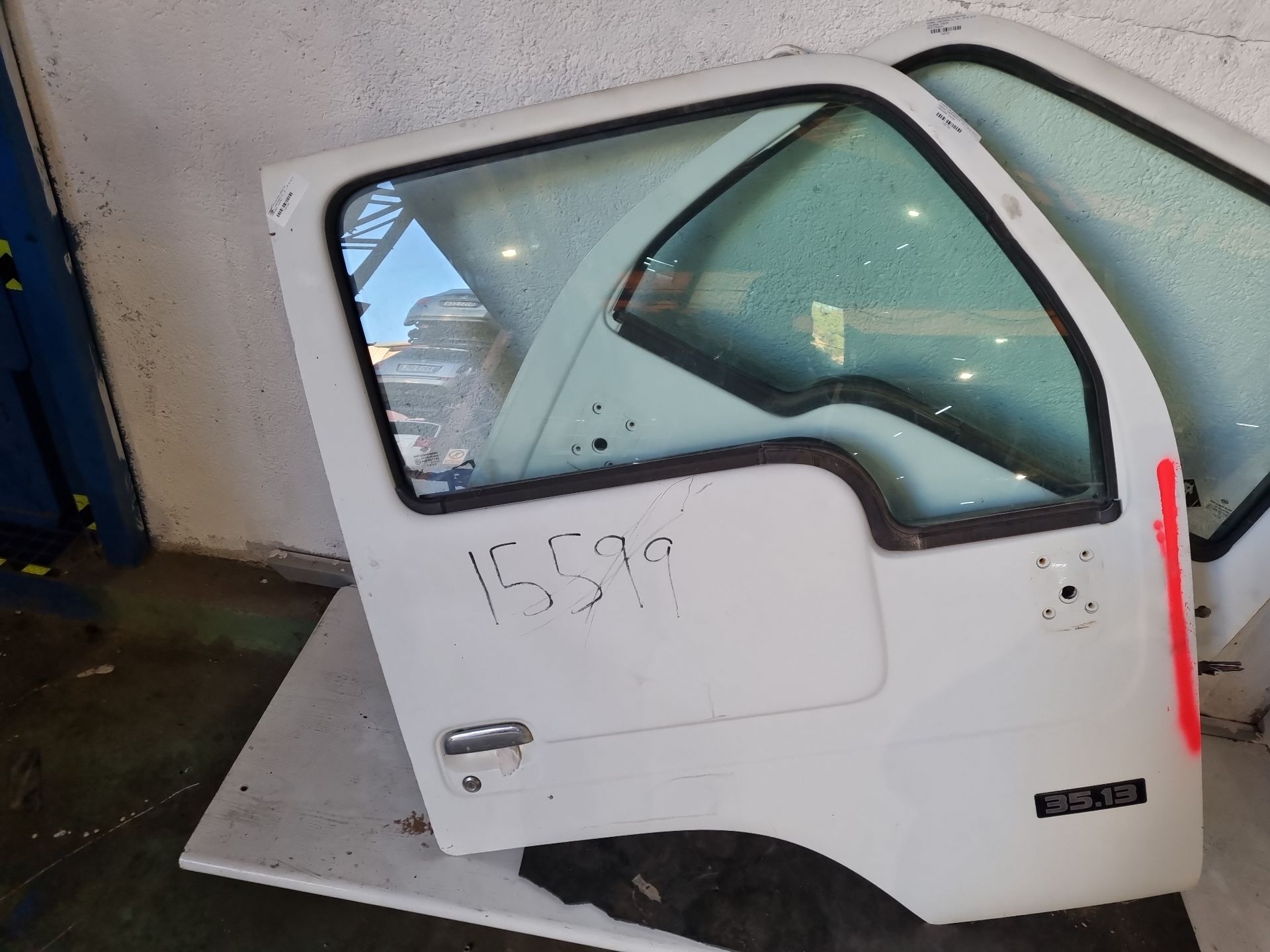 PUERTA DELANTERA IZQUIERDA NISSAN CABSTAR 