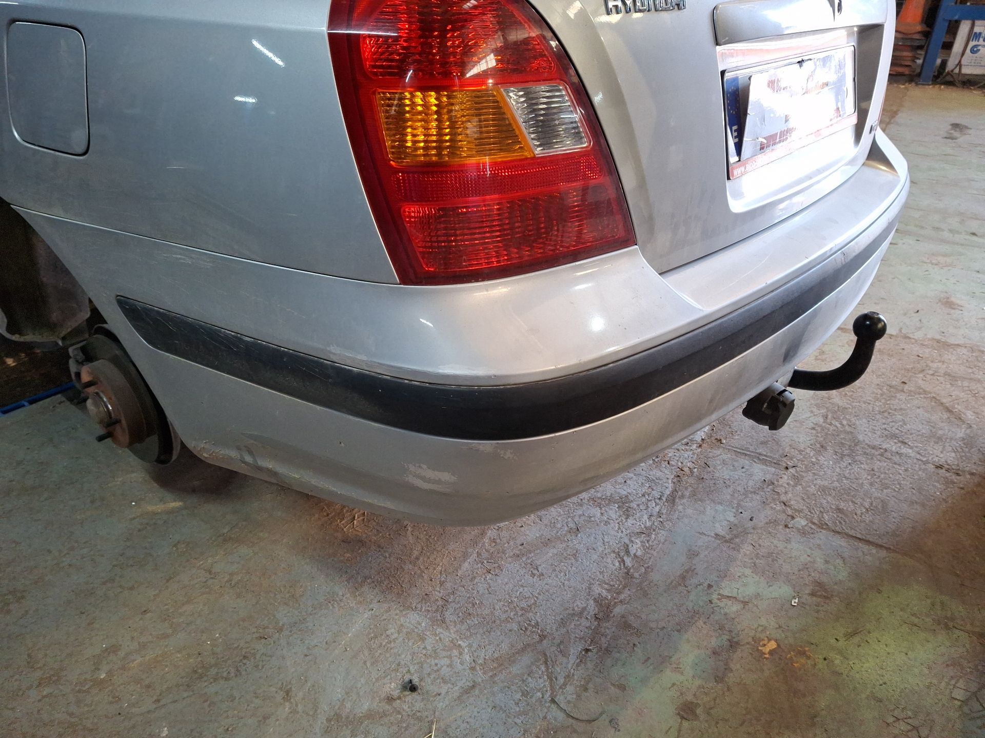 PARAGOLPES TRASERO HYUNDAI ELANTRA 