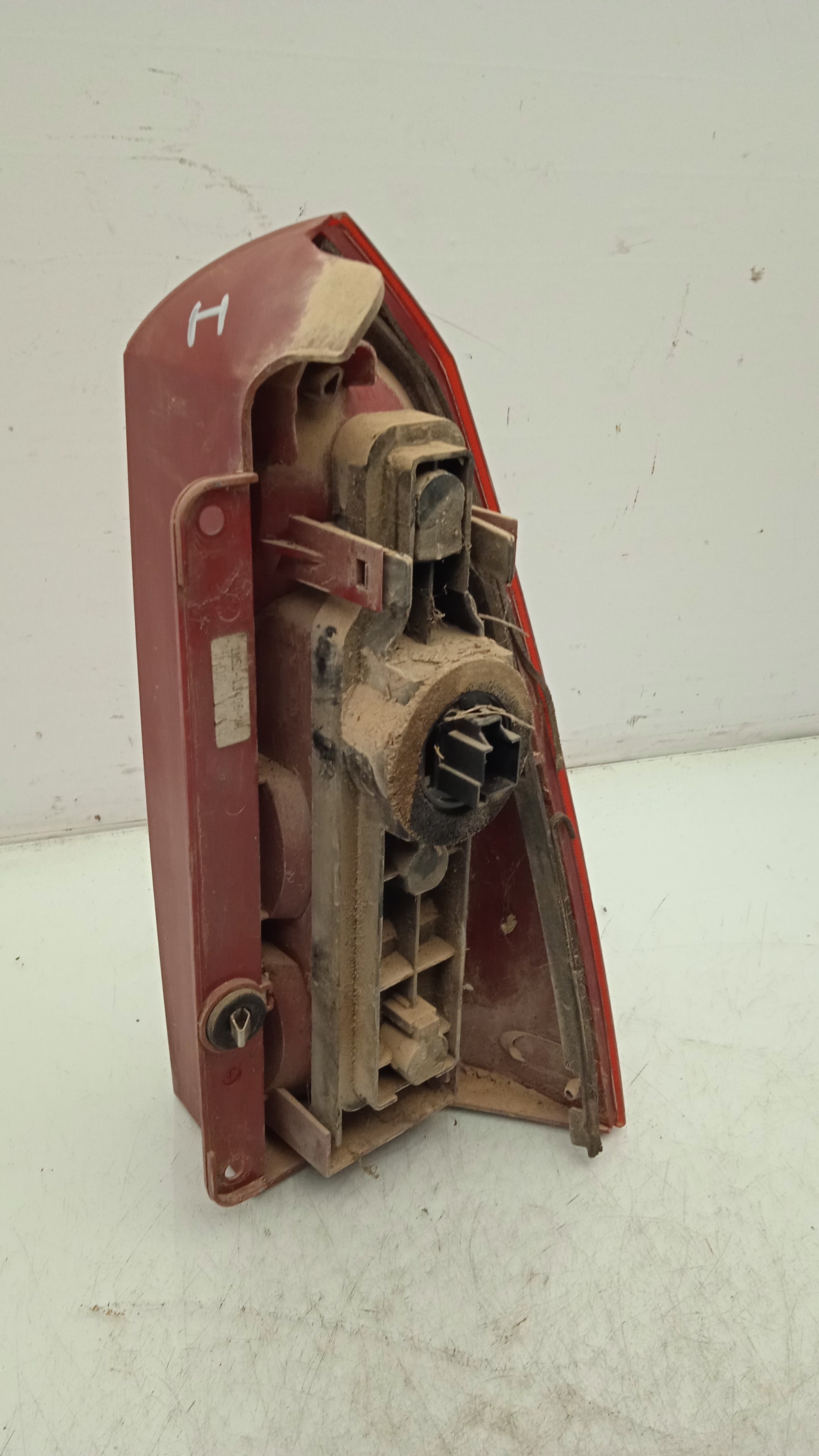 PILOTO TRASERO IZQUIERDO FORD FOCUS F9DA