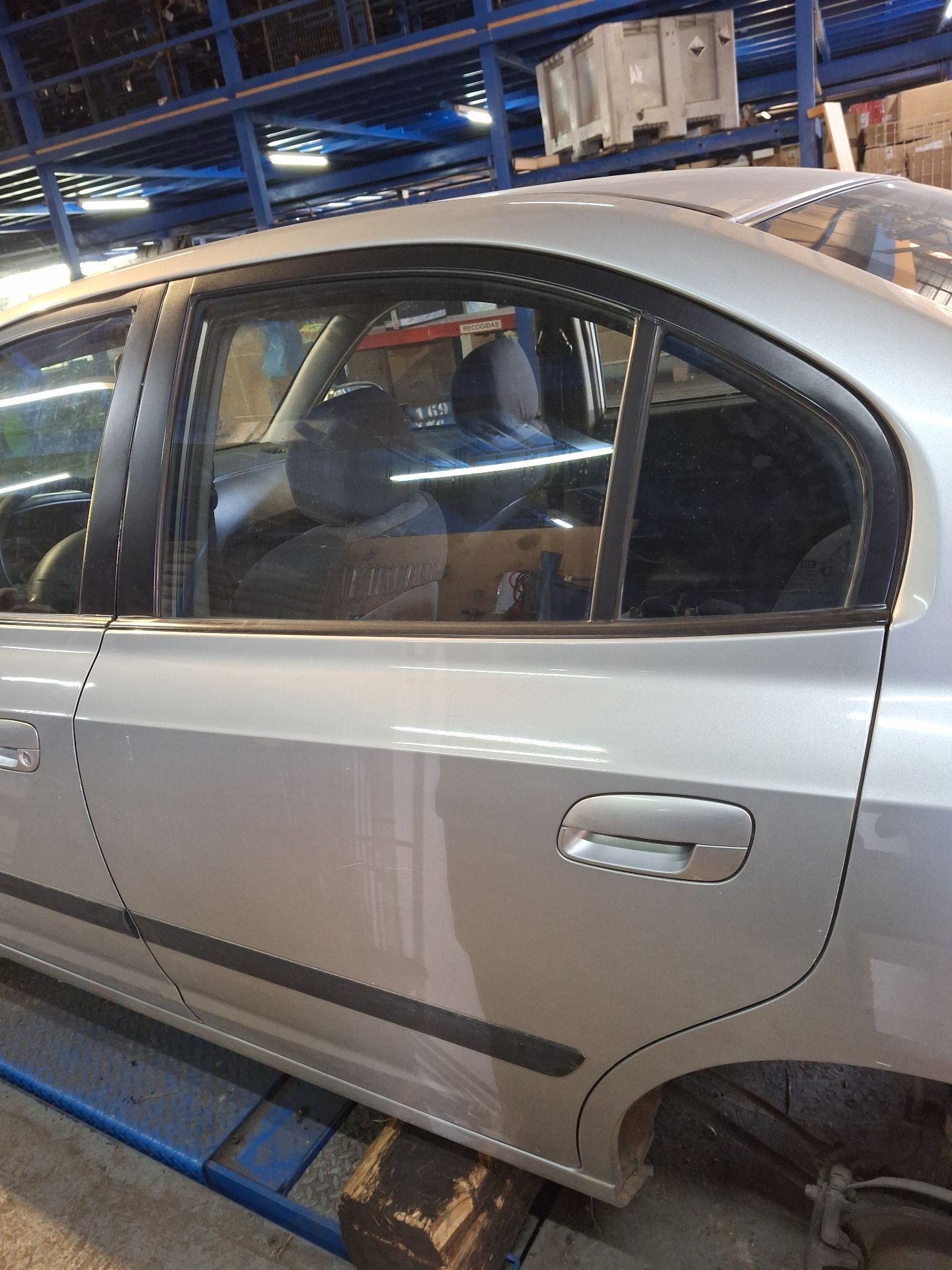 PUERTA TRASERA IZQUIERDA HYUNDAI ELANTRA 