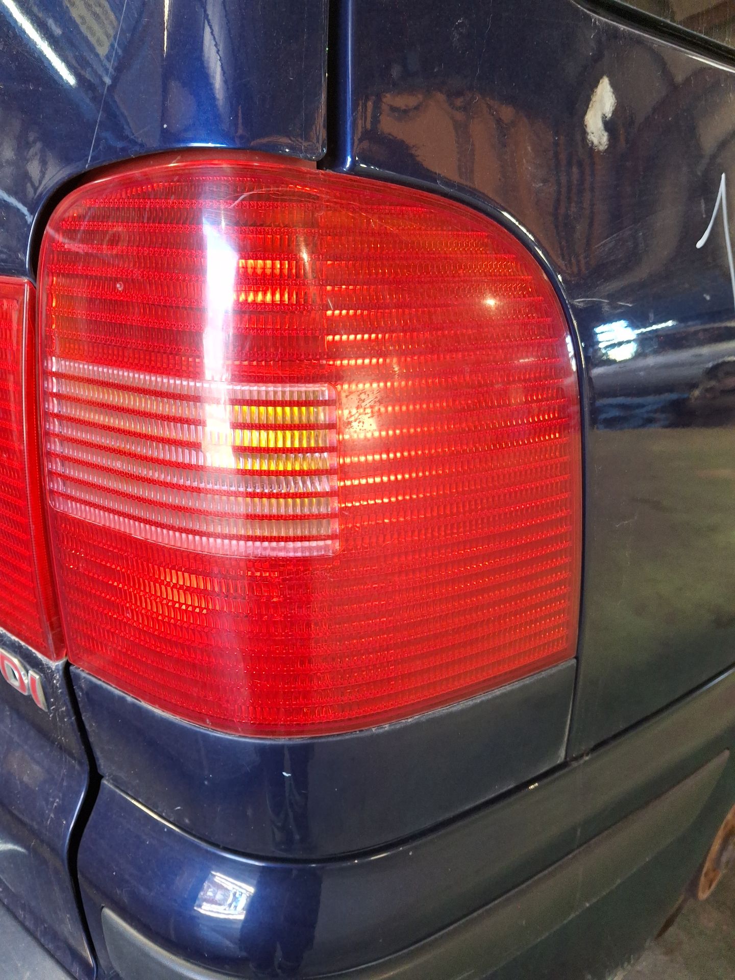  VOLKSWAGEN SHARAN Furgoneta/monovolumen (7M_) 1.9 TDI (7M6, 7M9)