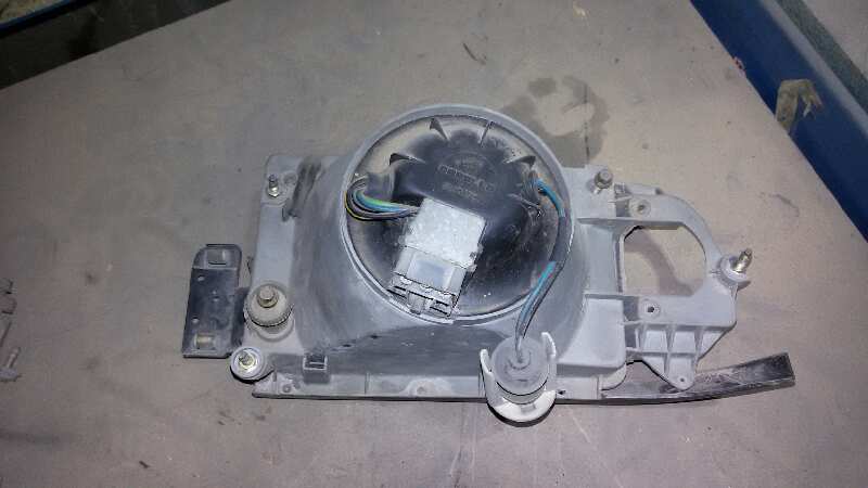 FARO DERECHO ALFA ROMEO 33 AR 30182