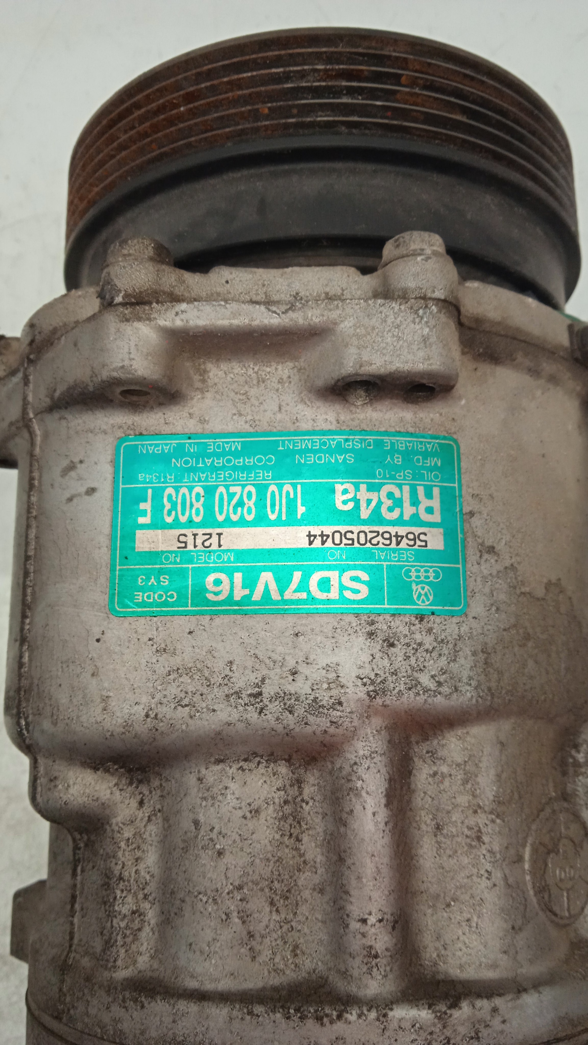 COMPRESOR AIRE ACONDICIONADO VOLKSWAGEN GOLF AKL