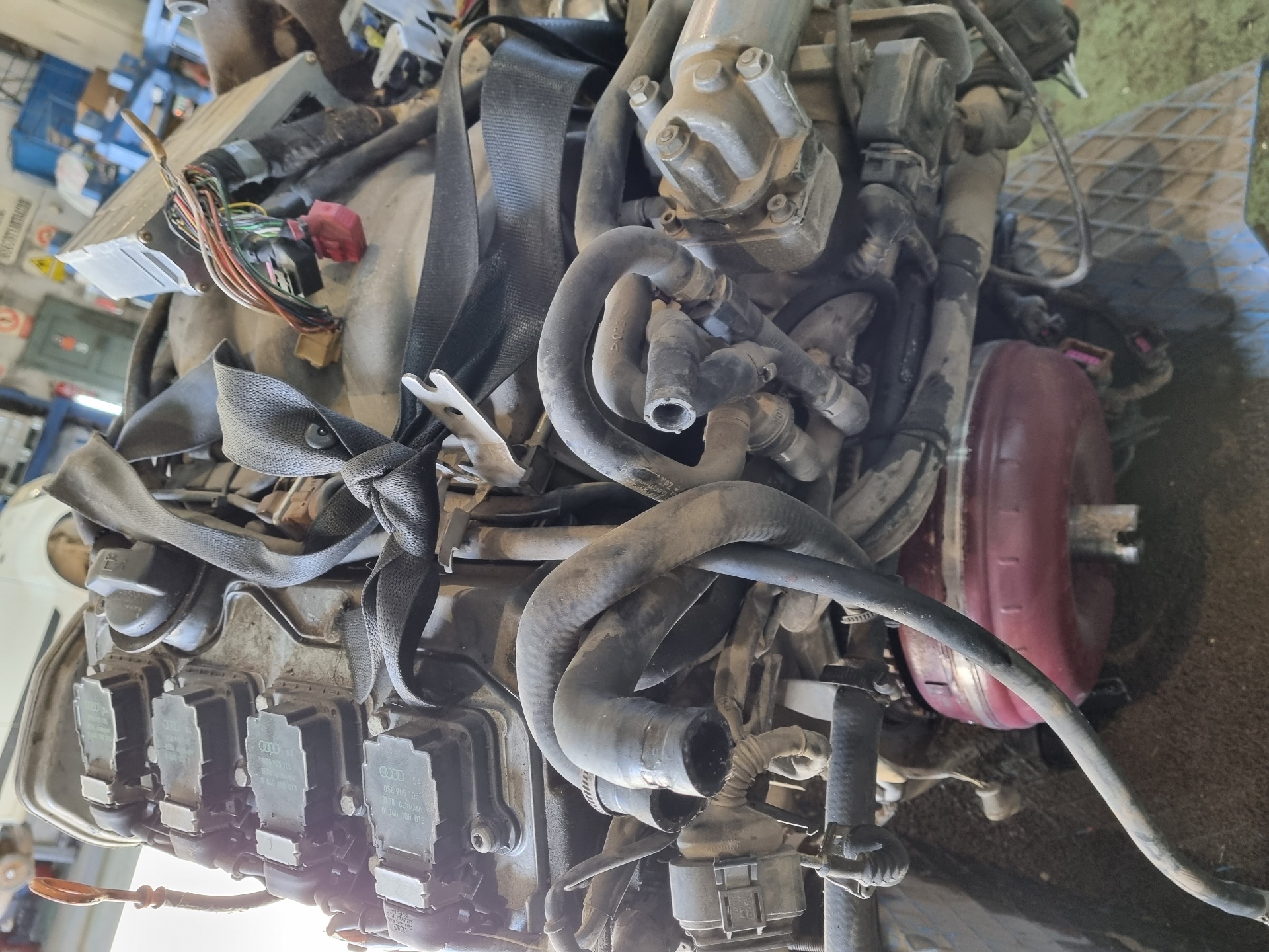 MOTOR COMPLETO AUDI A8 