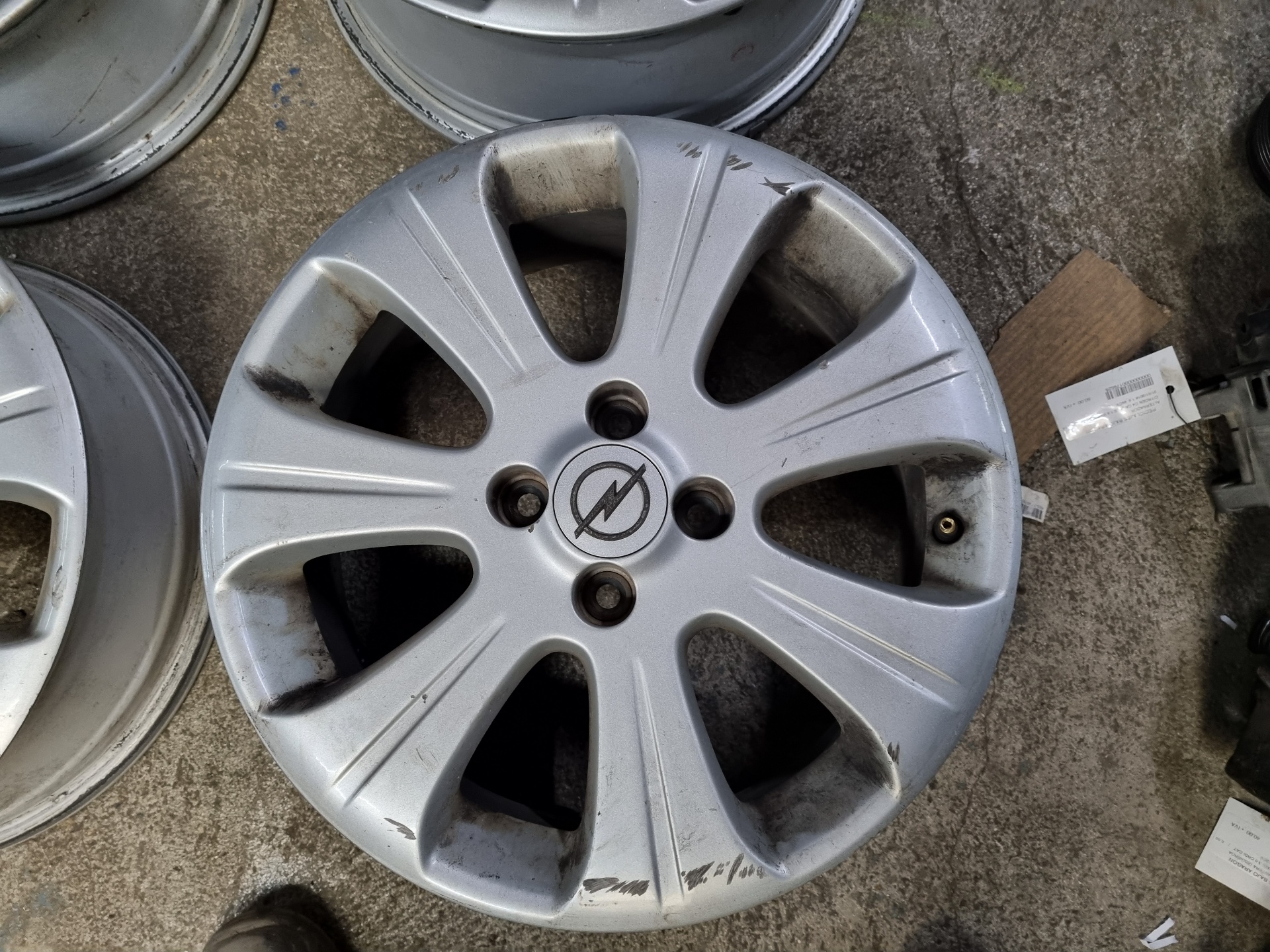 JUEGO LLANTAS OPEL CORSA Z12XEP