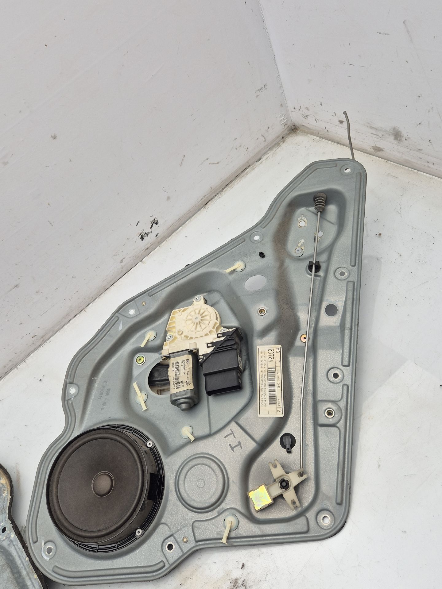 ELEVALUNAS TRASERO IZQUIERDO SEAT LEON 