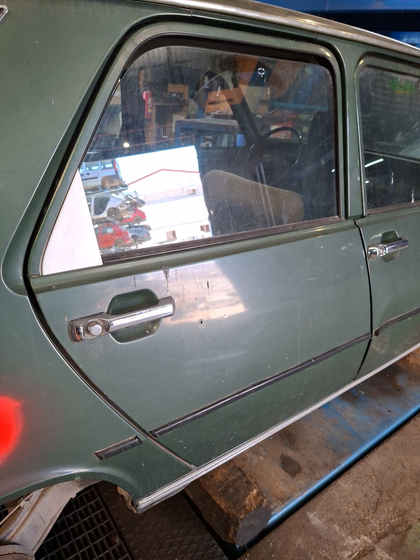 PUERTA TRASERA DERECHA RENAULT 7 