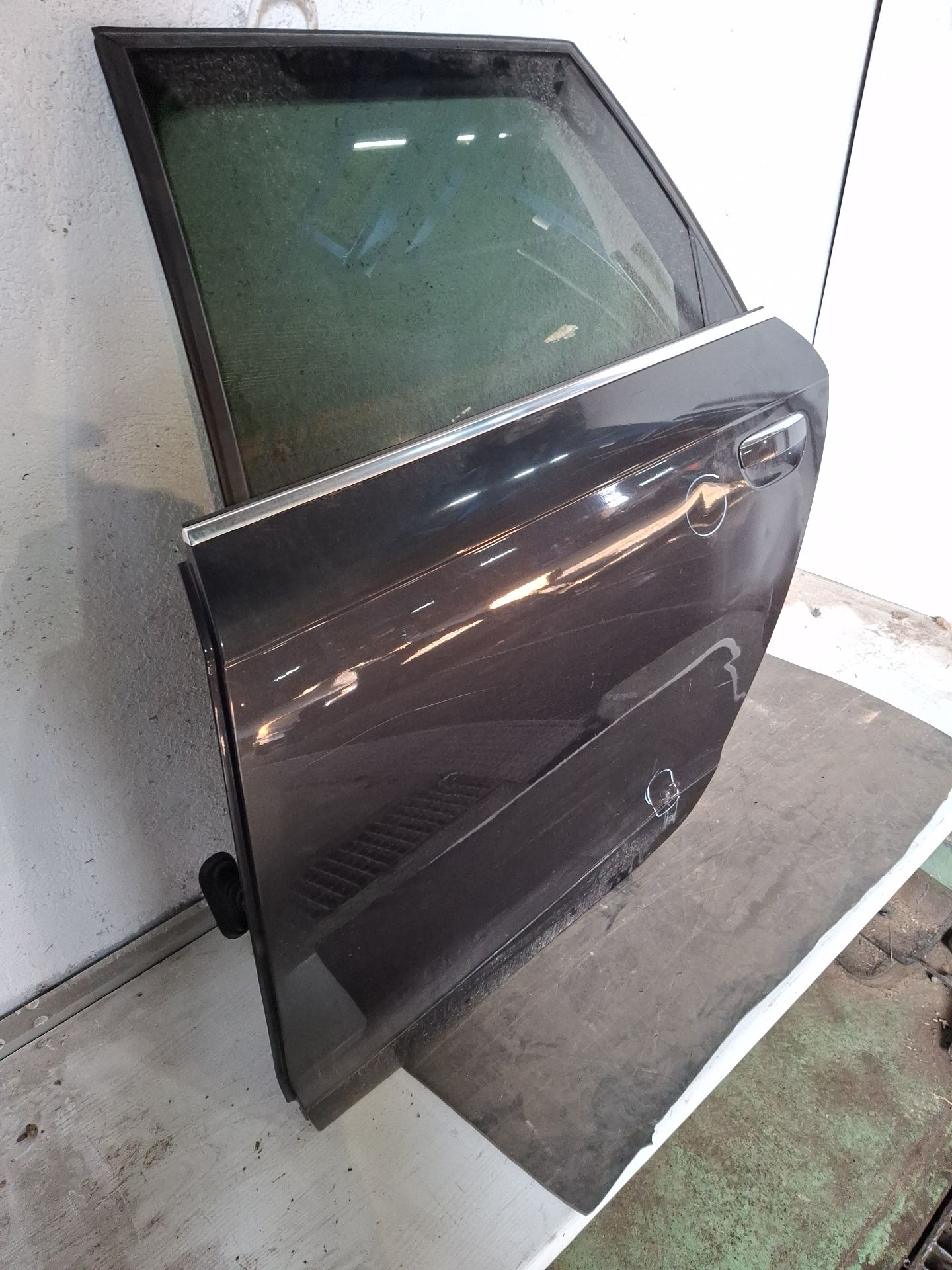 PUERTA TRASERA IZQUIERDA AUDI A6 