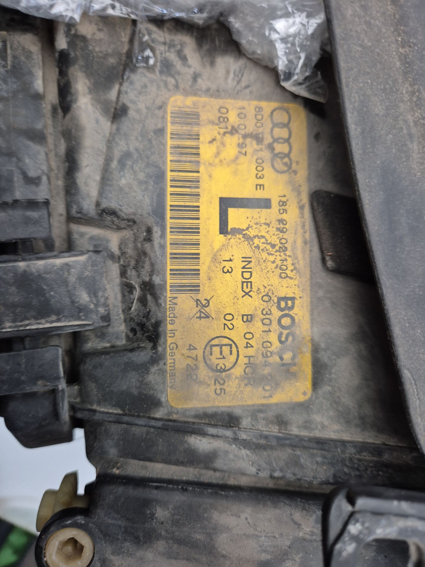 FARO IZQUIERDO AUDI A4 