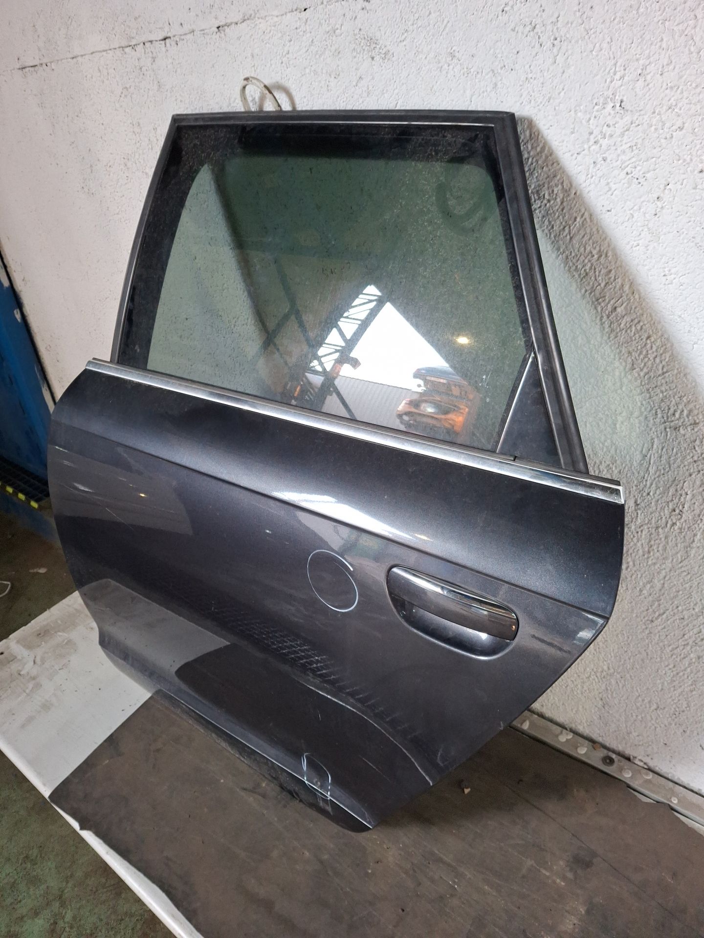 PUERTA TRASERA IZQUIERDA AUDI A6 