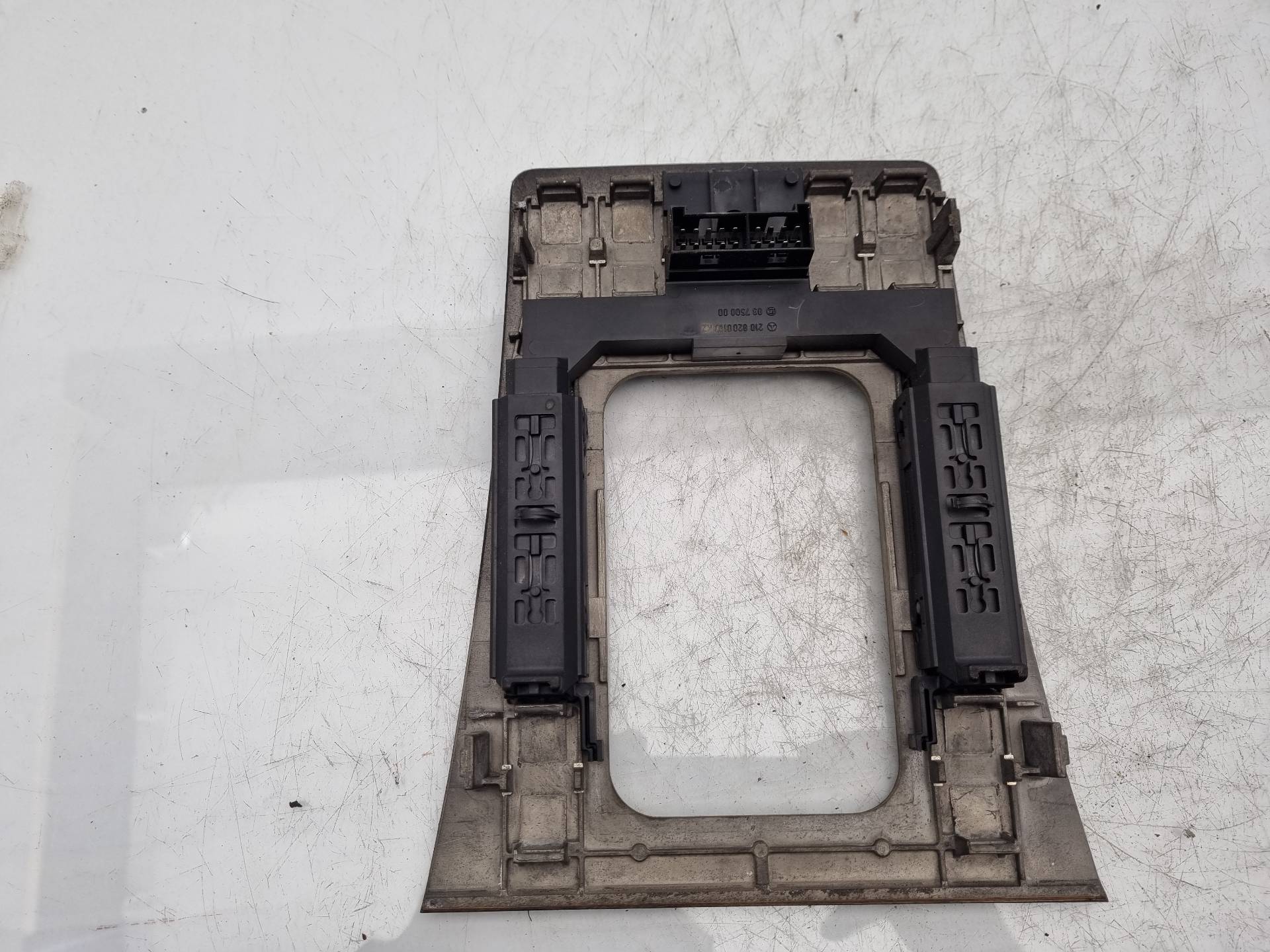 MANDO ELEVALUNAS DELANTERO IZQUIERDO MERCEDES-BENZ 606