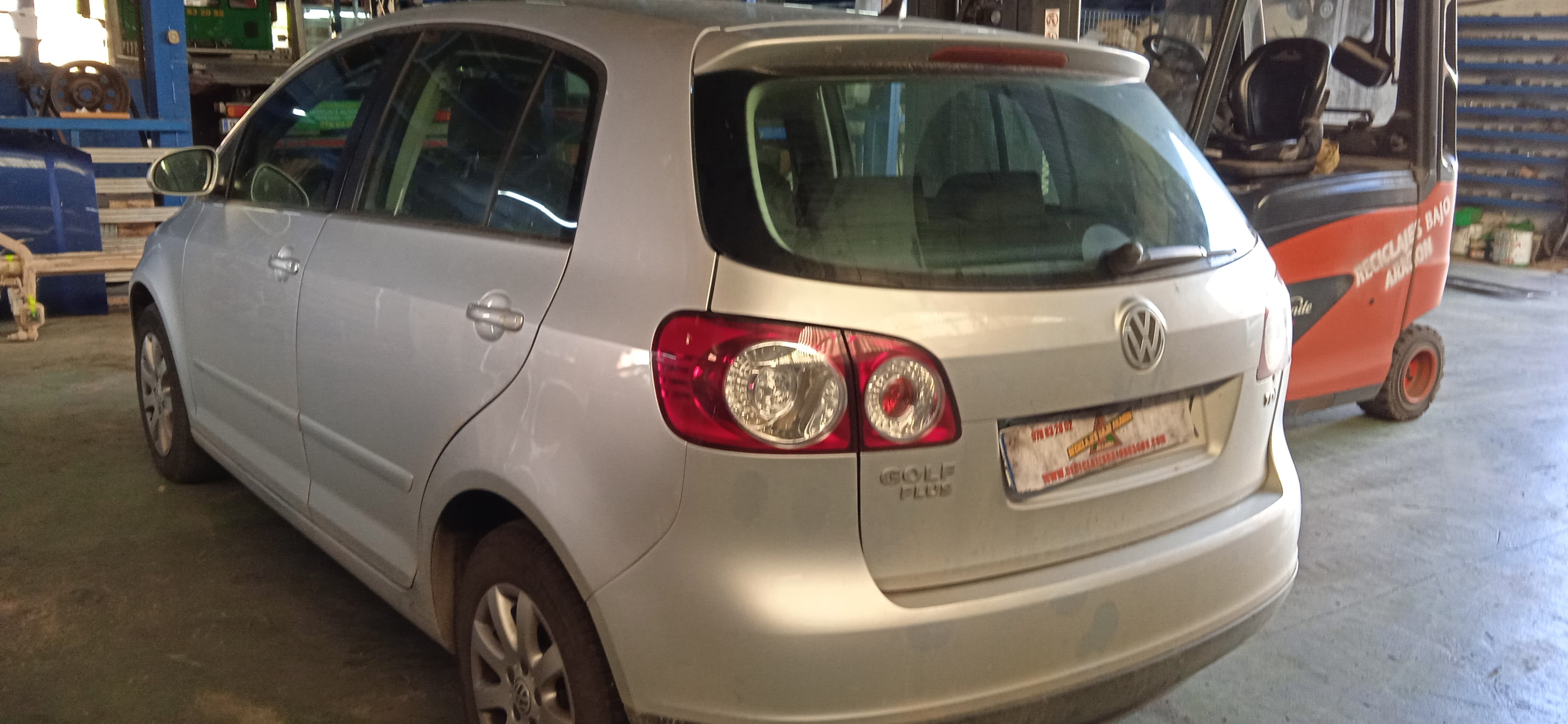 PARAGOLPES TRASERO VOLKSWAGEN GOLF BXE