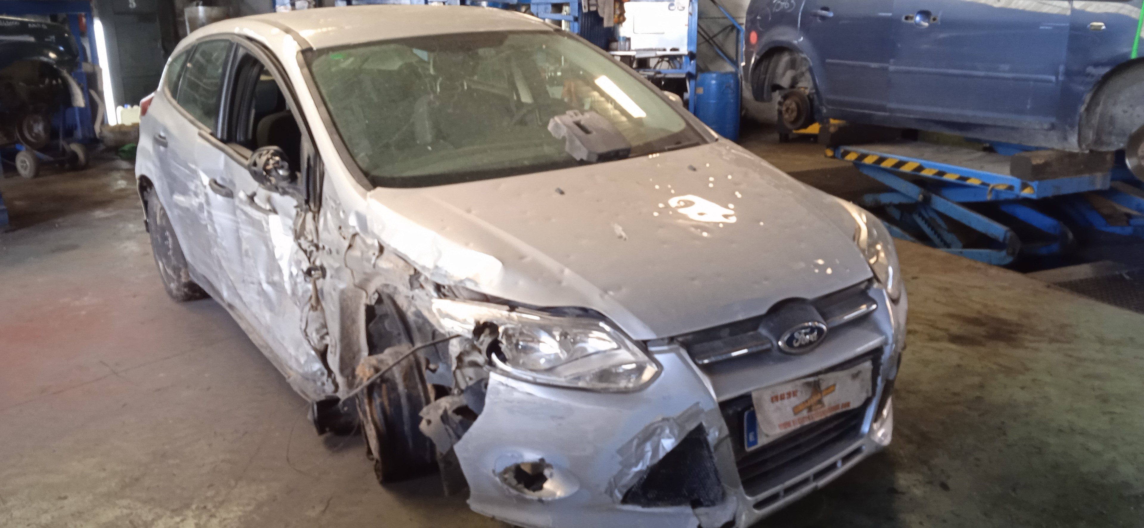 CAJA RELES / FUSIBLES FORD FOCUS T3DA