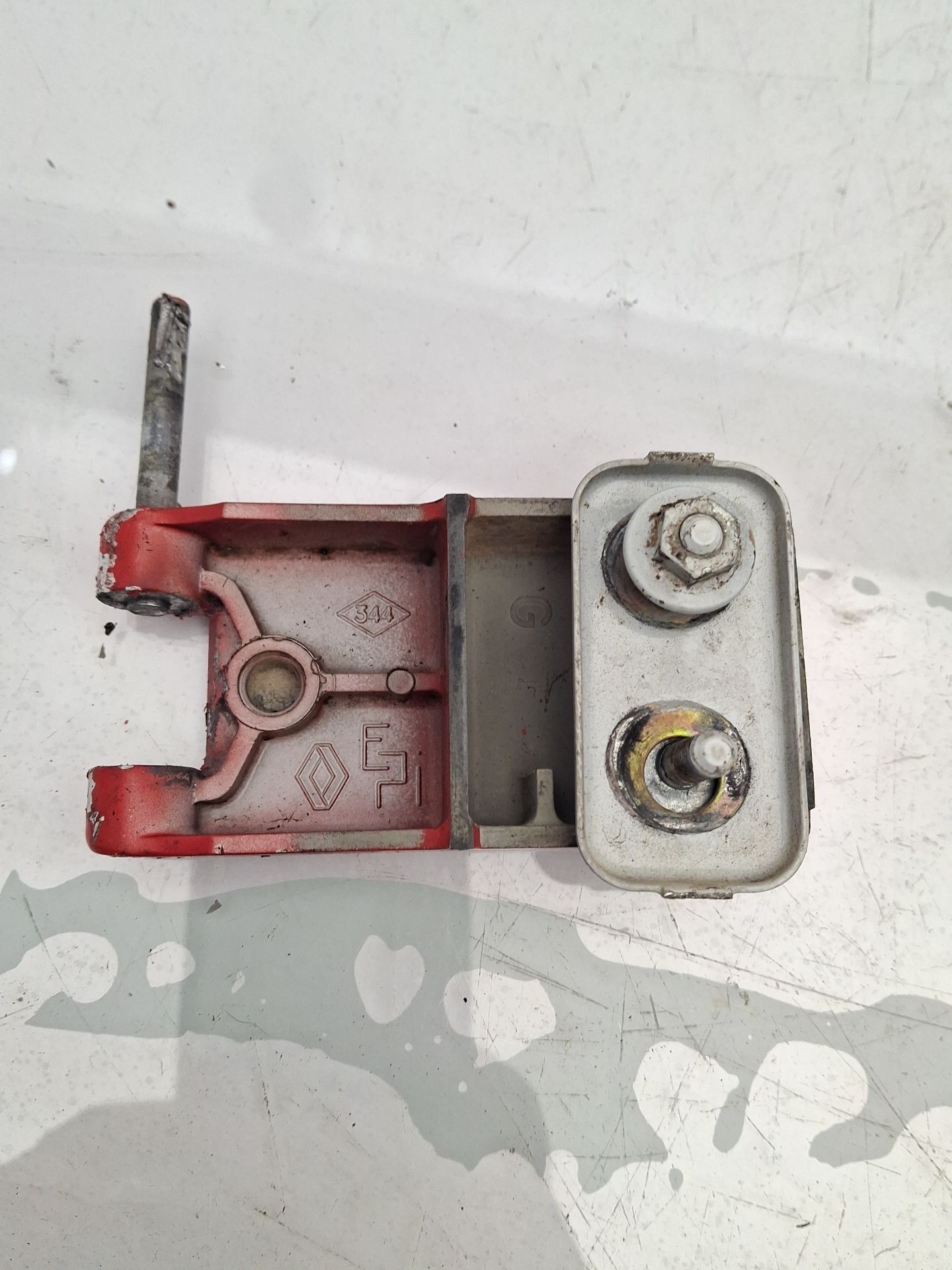 BISAGRA PUERTA TRASERA DERECHA RENAULT KANGOO 