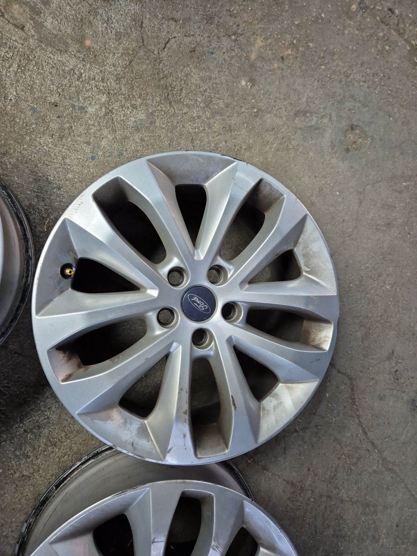 JUEGO LLANTAS FORD KUGA 