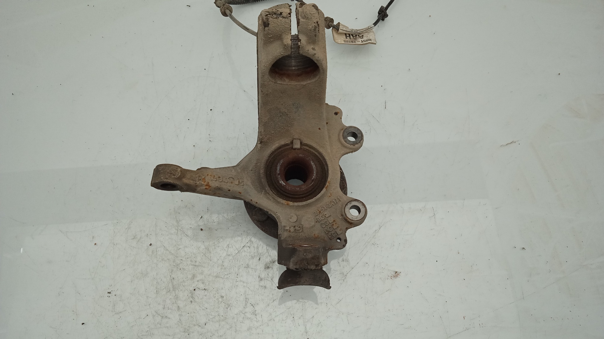 MANGUETA DELANTERA IZQUIERDA FORD FOCUS G6DA