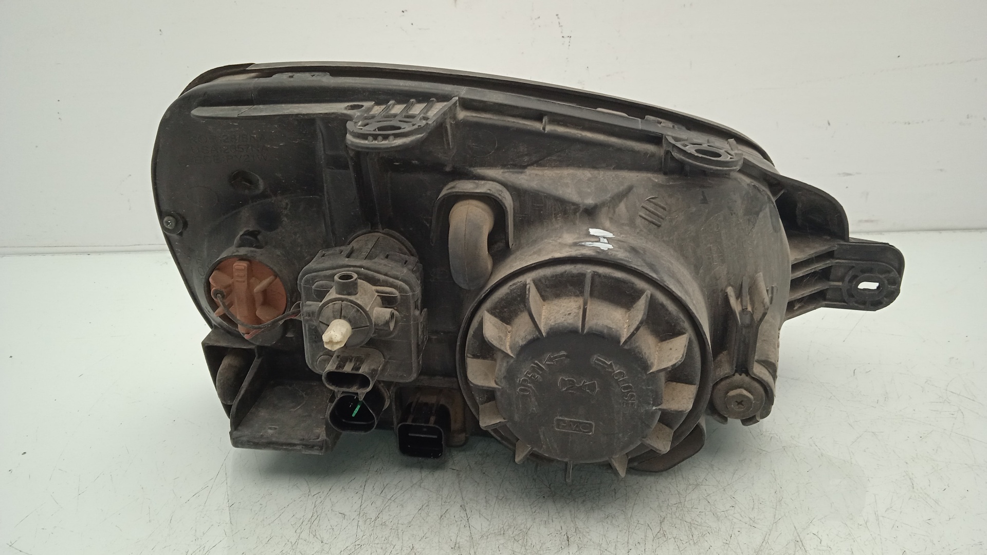 FARO IZQUIERDO HYUNDAI SANTA D4EA